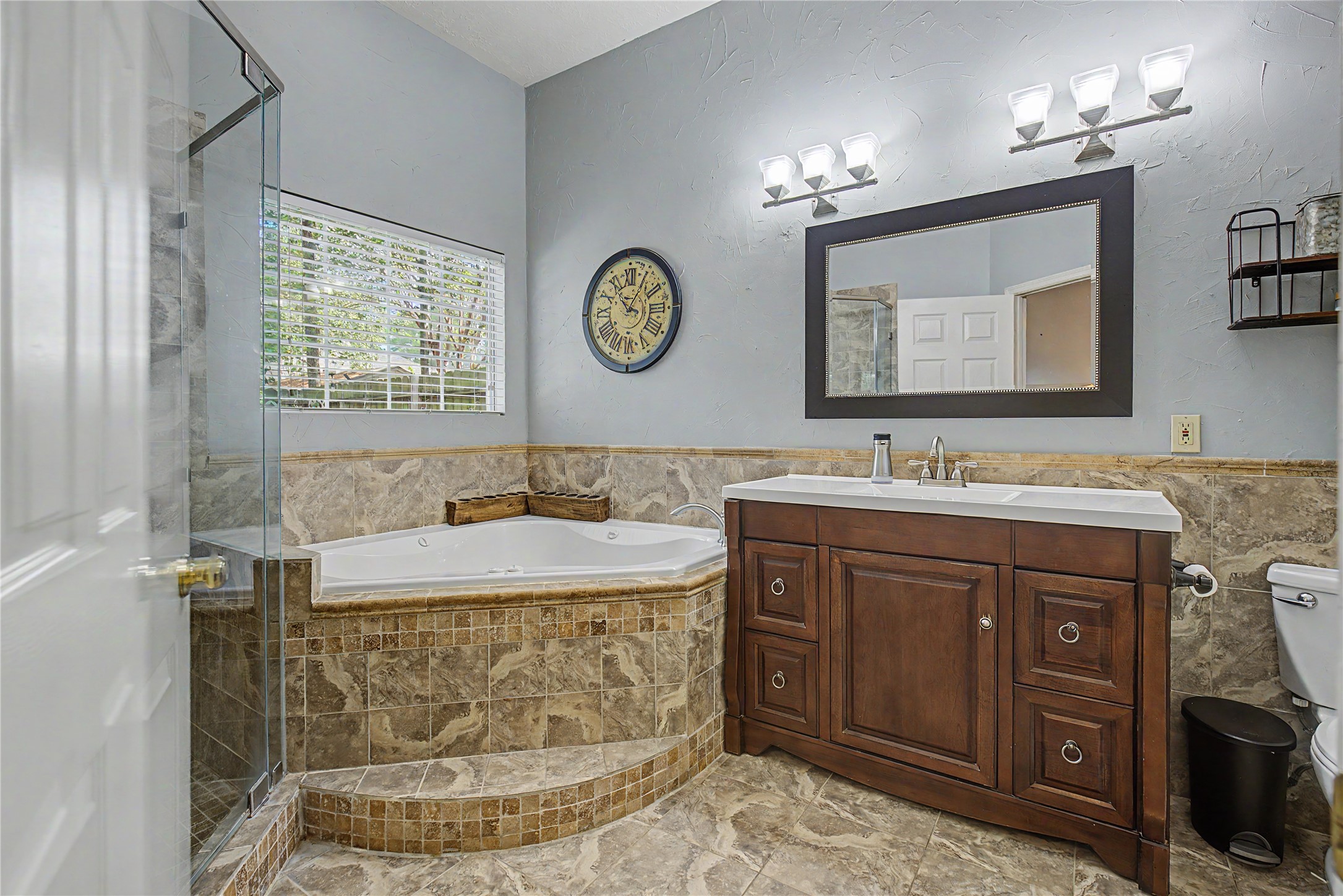 59 Laughing Brook Court Property Photo 18