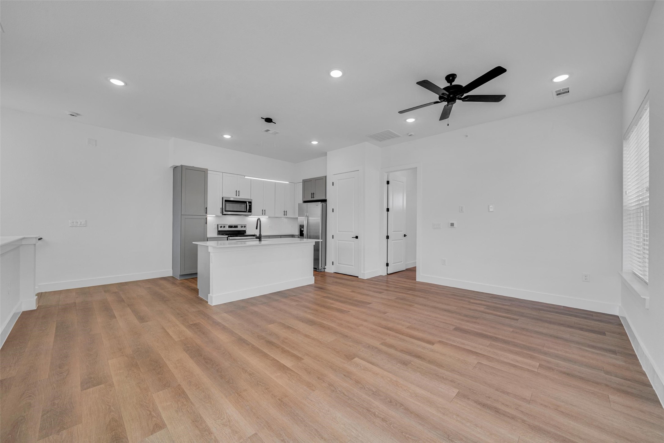 1601-122 Mustang Drive Property Photo 6