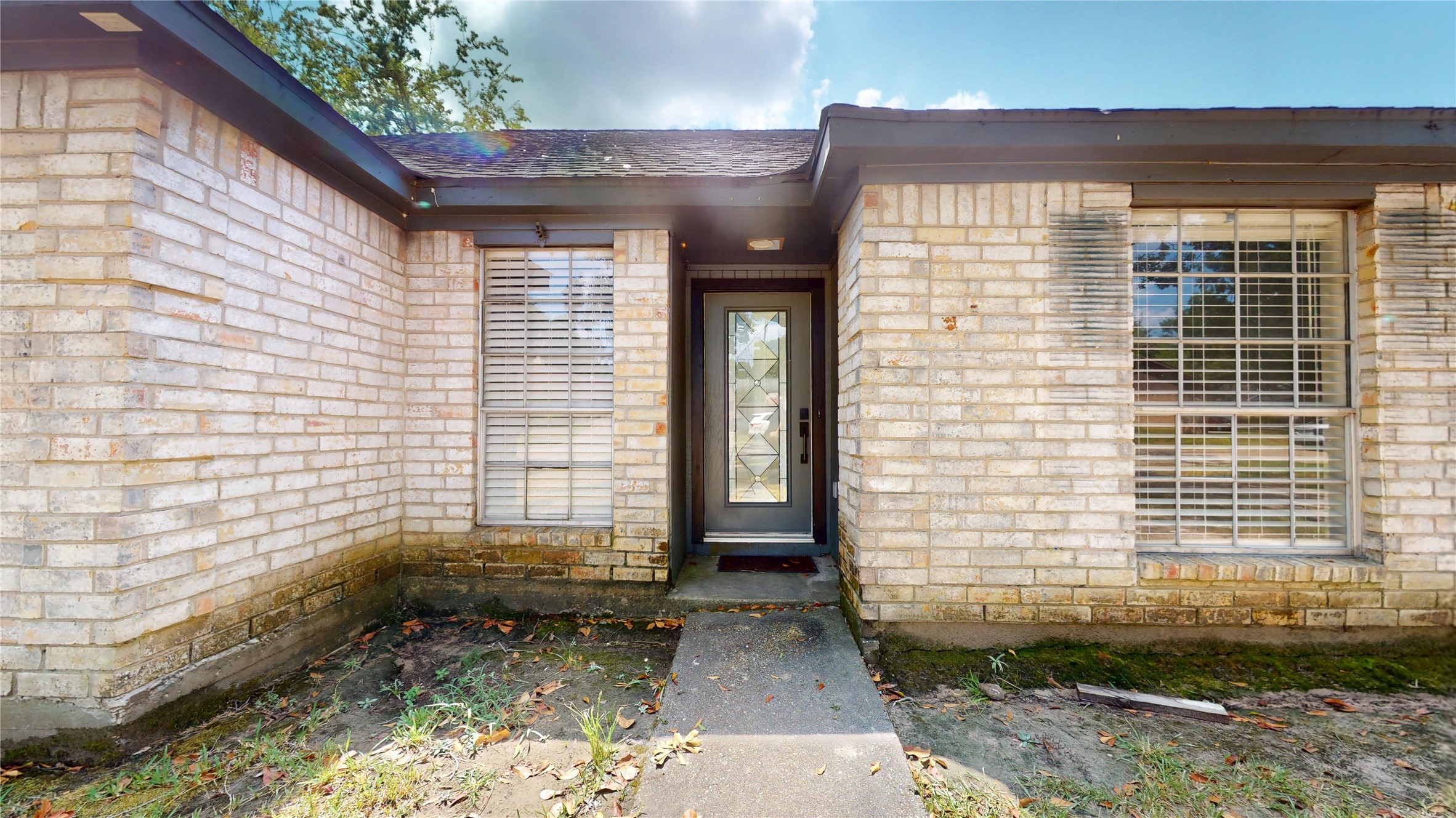 9907 Greencreek Drive Property Photo 4