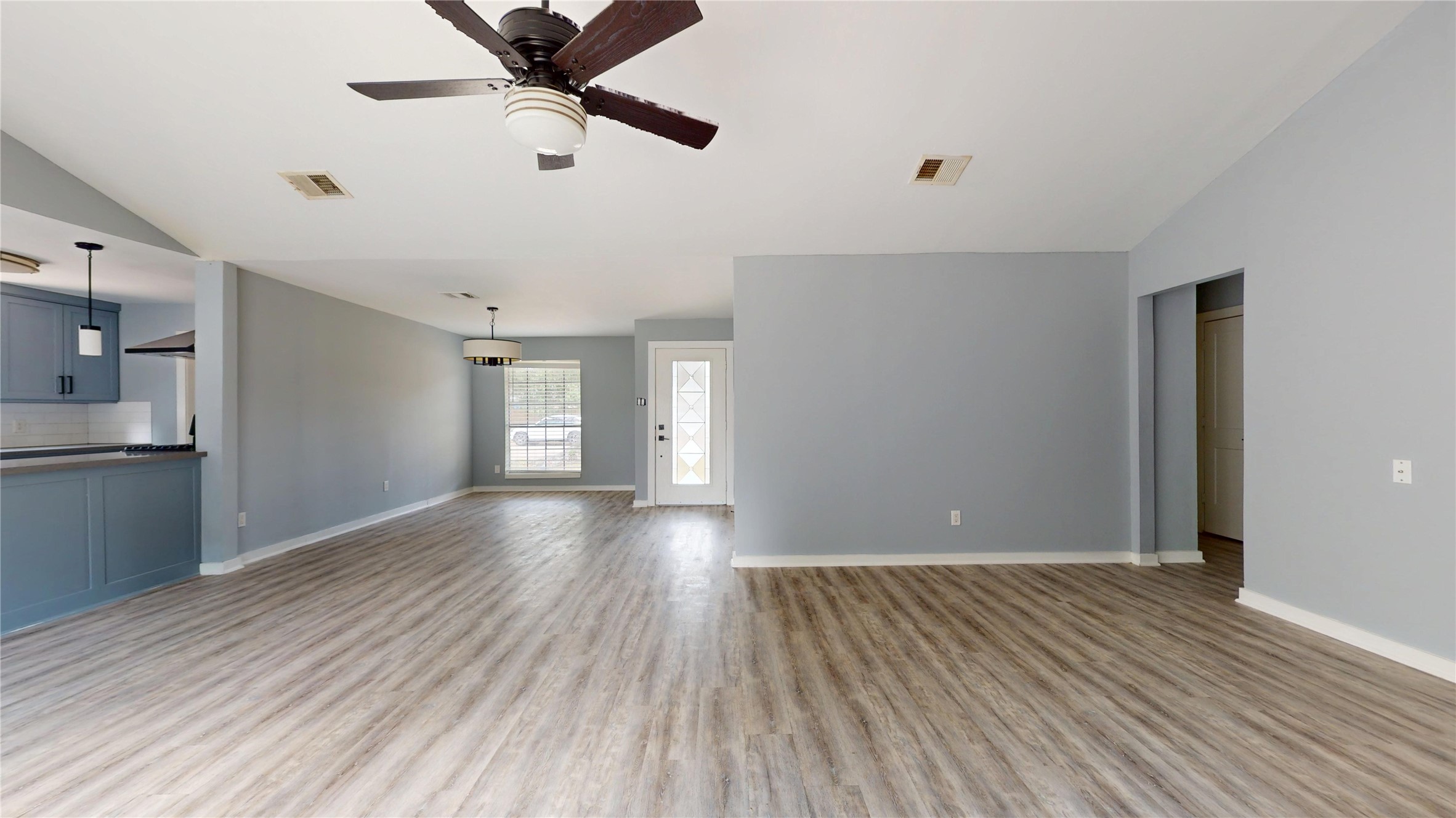 9907 Greencreek Drive Property Photo 10