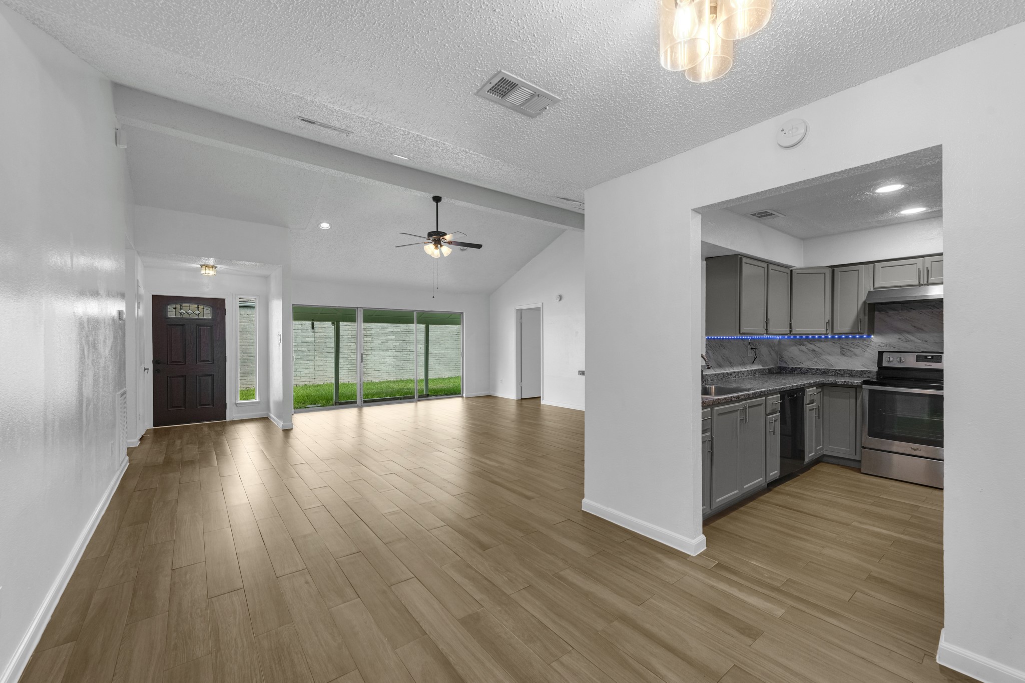 13835 Walnut Hollow Lane Property Photo 7