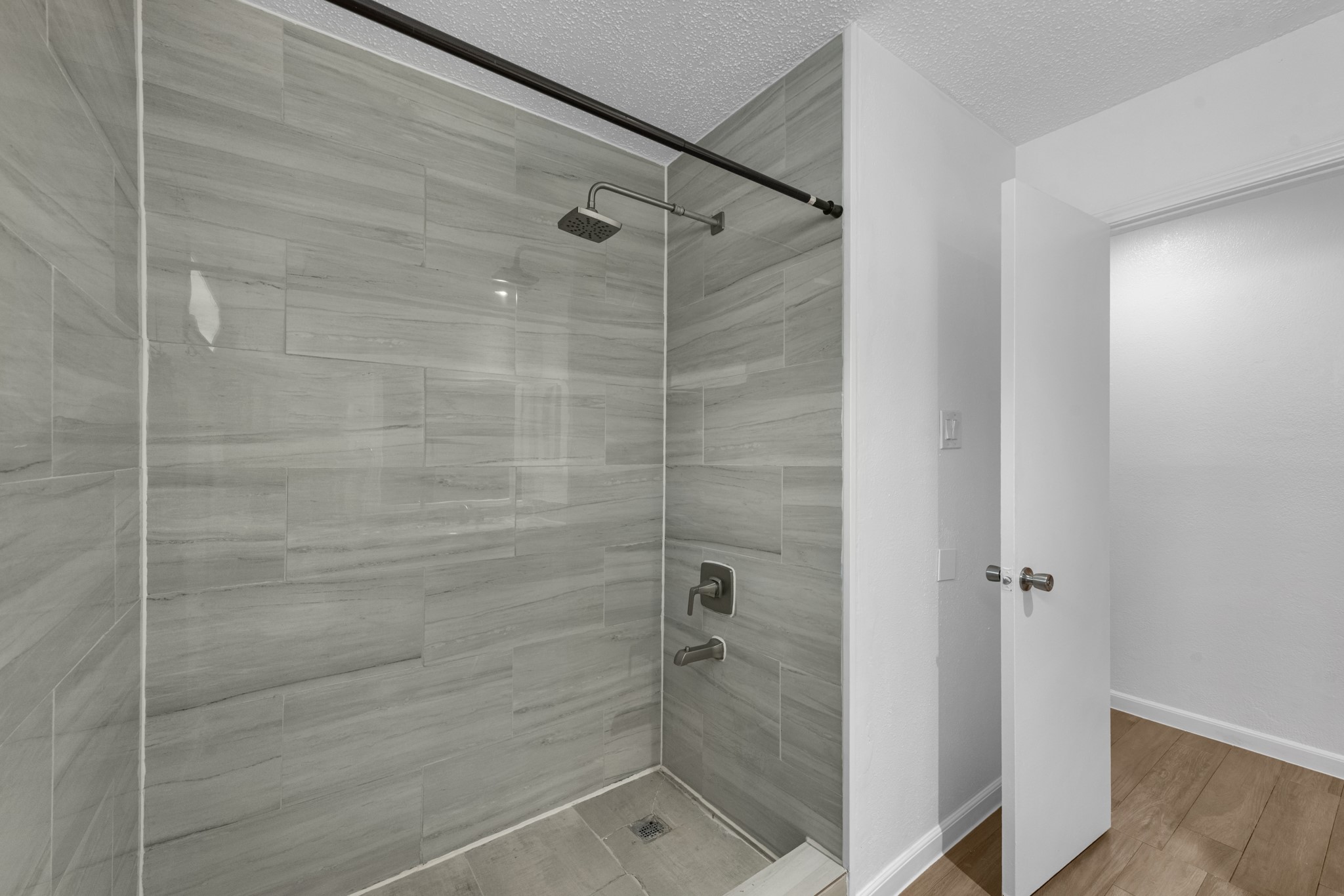 13835 Walnut Hollow Lane Property Photo 13