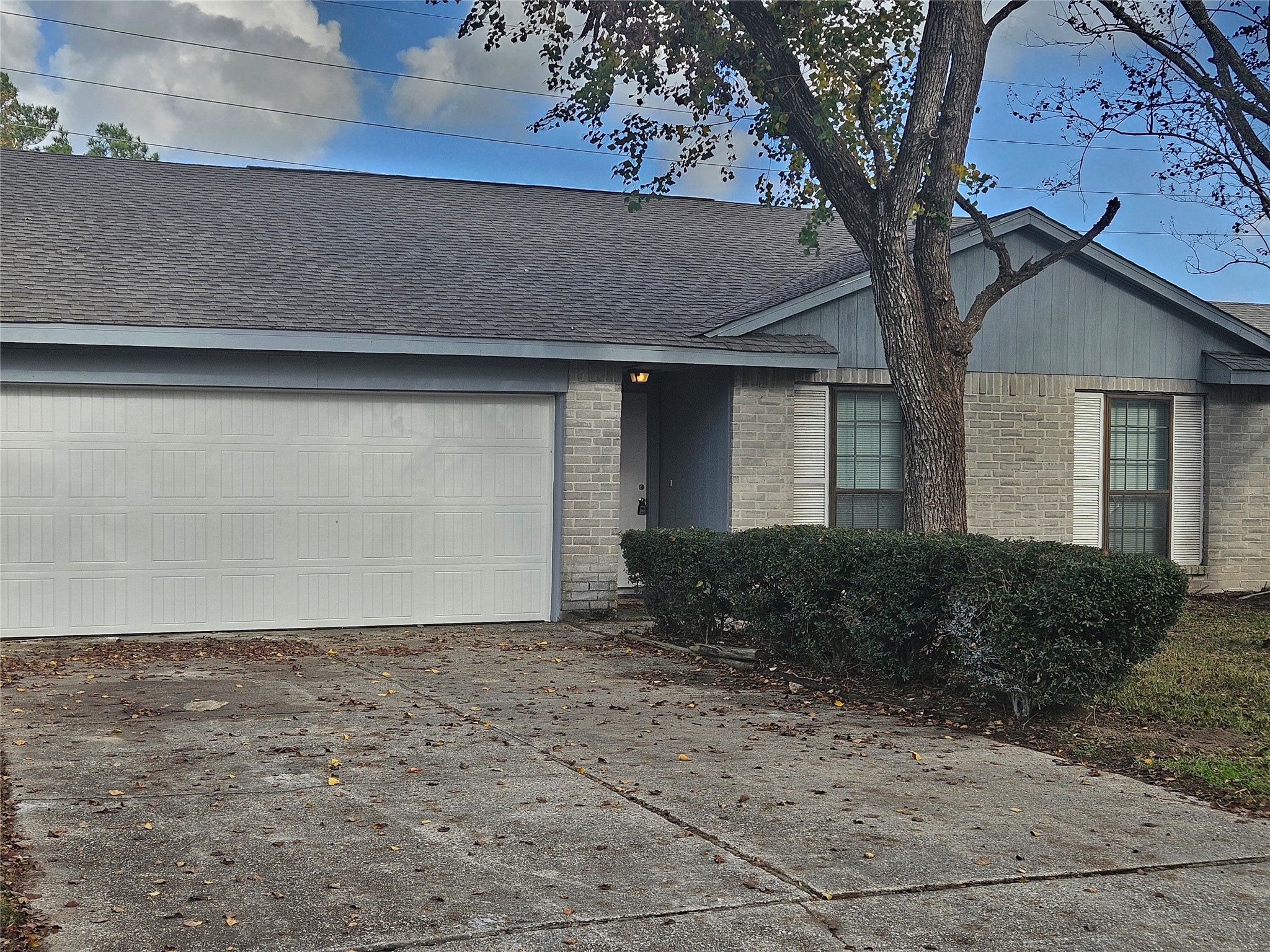 23822 Firegate Drive Property Photo 2
