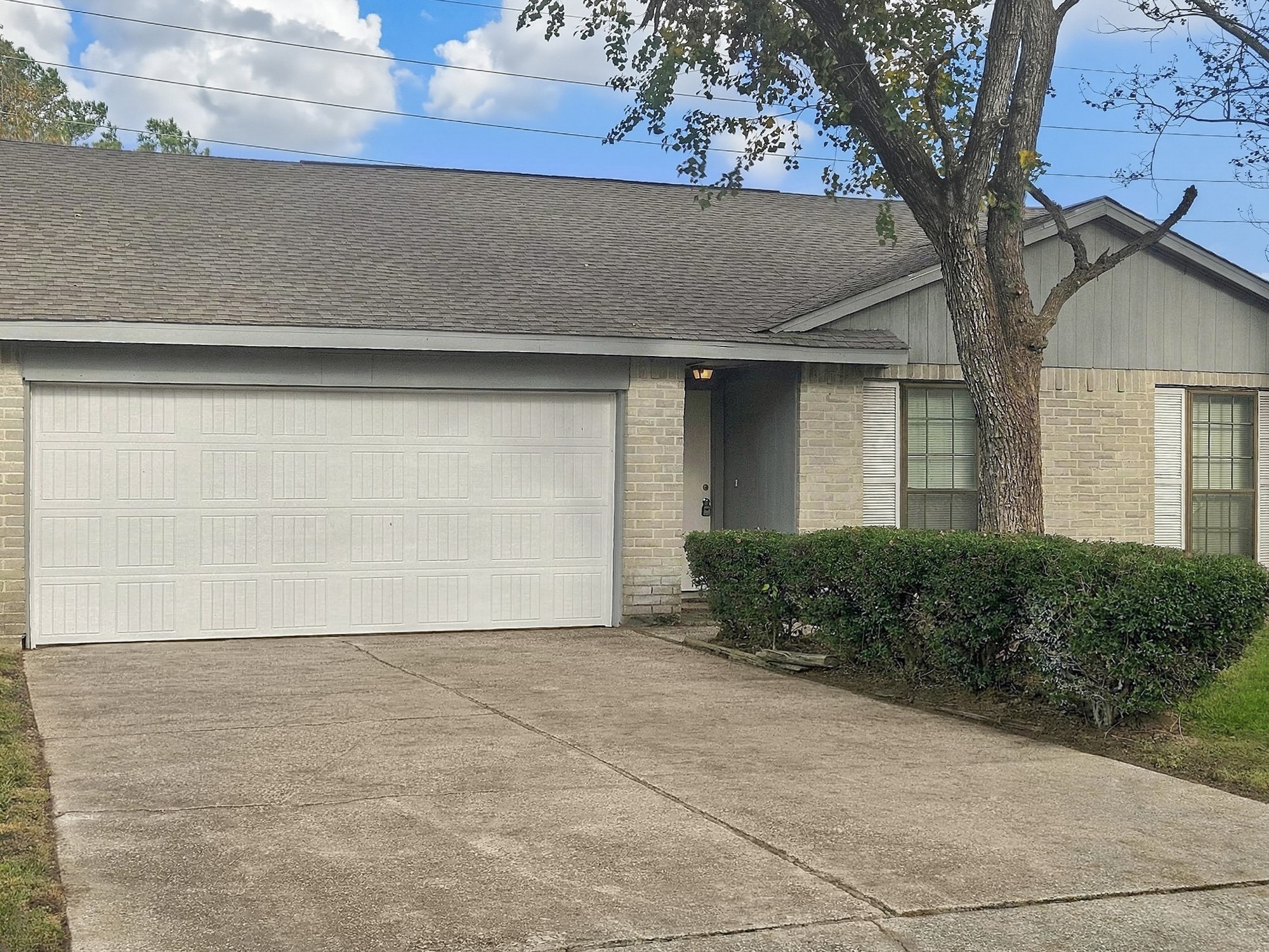 23822 Firegate Drive Property Photo 2