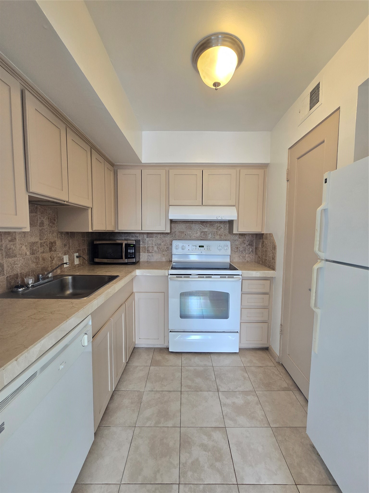 5353 Dora Street 14 Property Photo 3