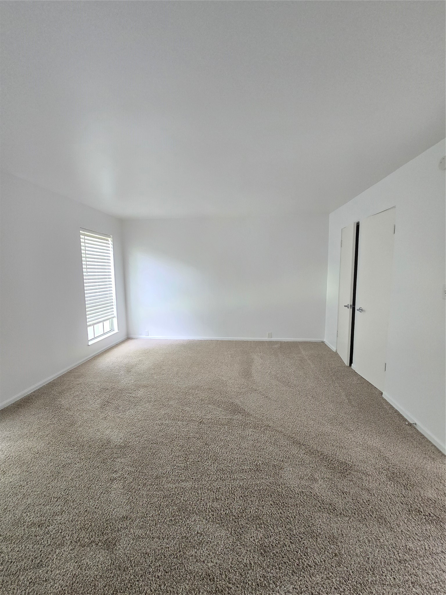 5353 Dora Street 14 Property Photo 8