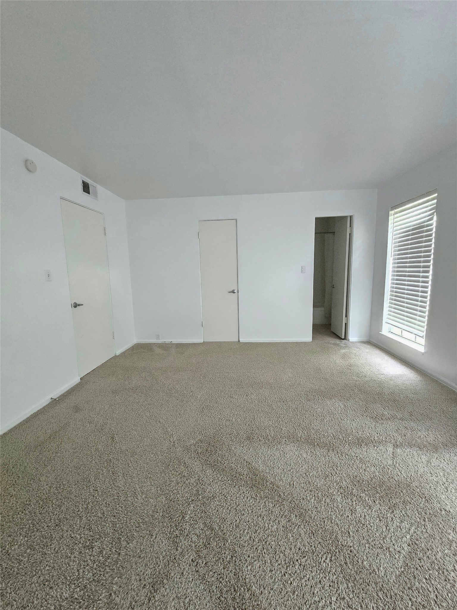 5353 Dora Street 14 Property Photo 9