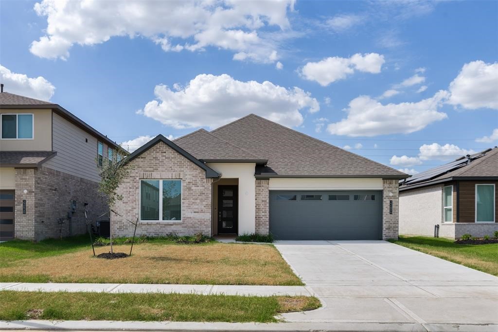 22606 Ginosa Trail Property Photo 1