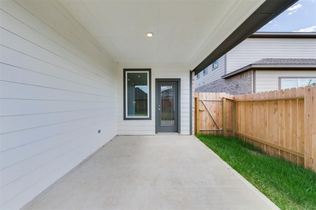 22606 Ginosa Trail Property Photo 34