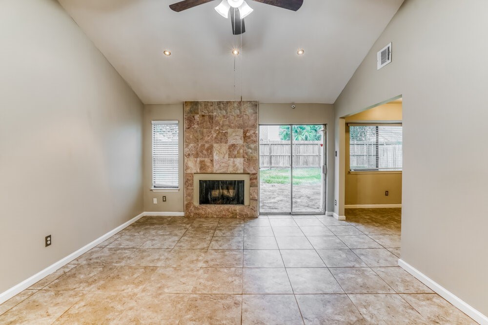 22630 Leedstown Lane Property Photo 6