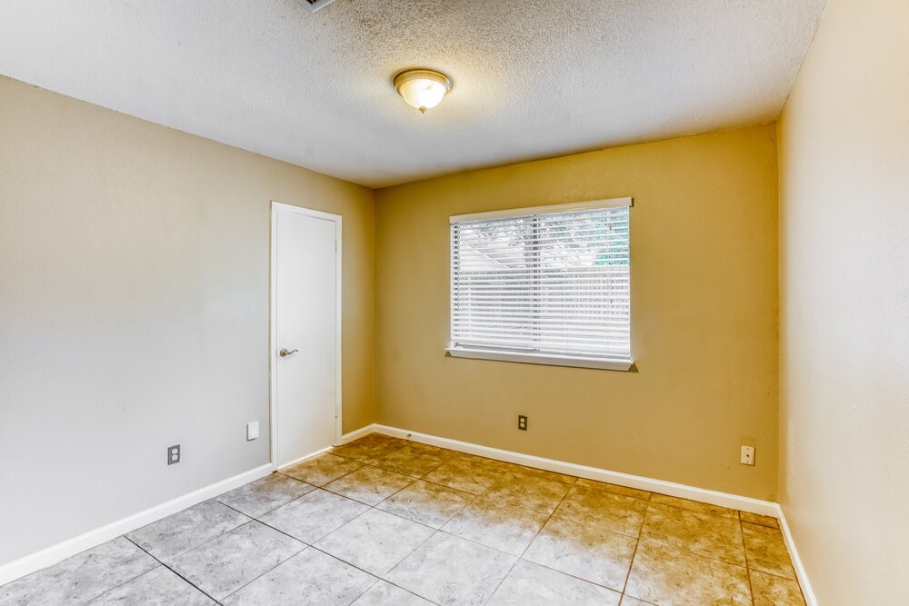22630 Leedstown Lane Property Photo 14