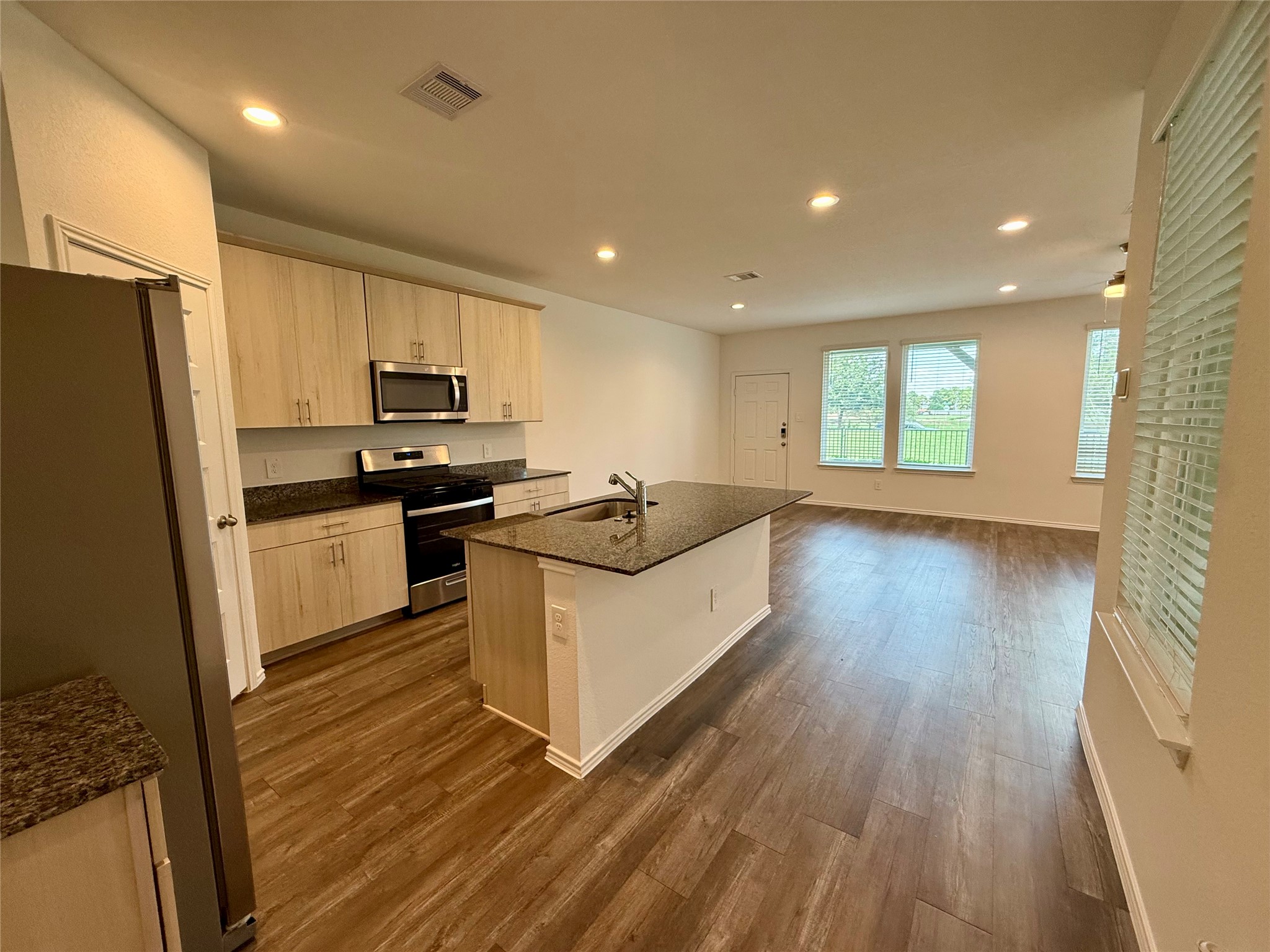 28438 Monaco Property Photo 5