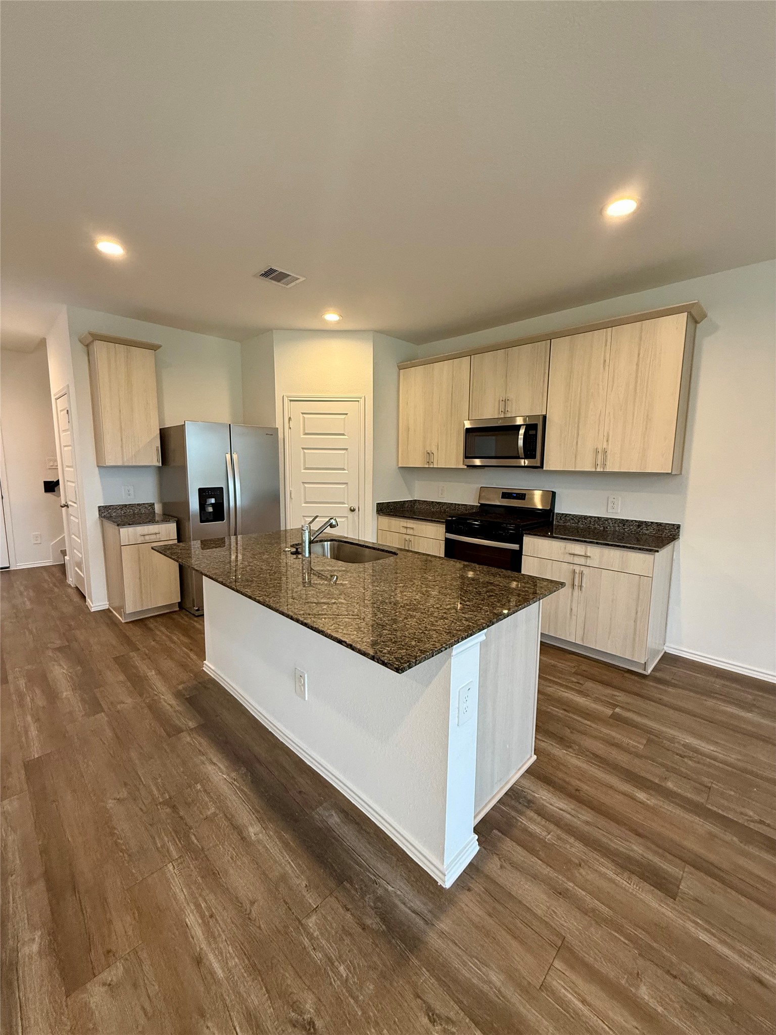 28438 Monaco Property Photo 6