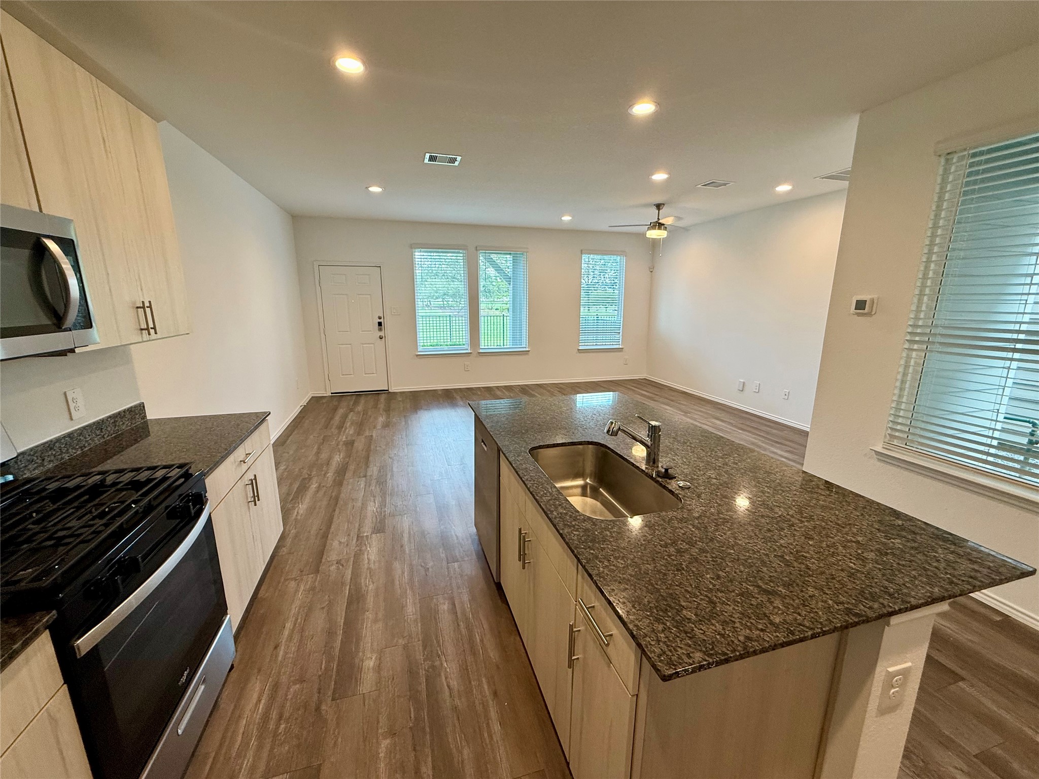 28438 Monaco Property Photo 7