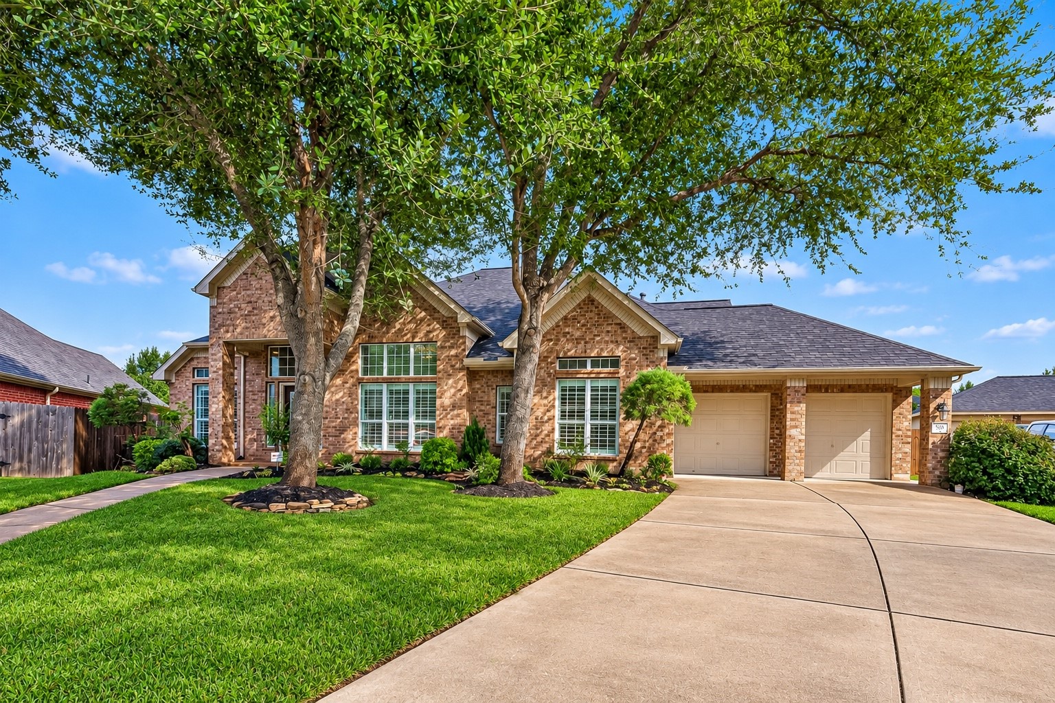 506 Pearlstone Court Property Photo 2