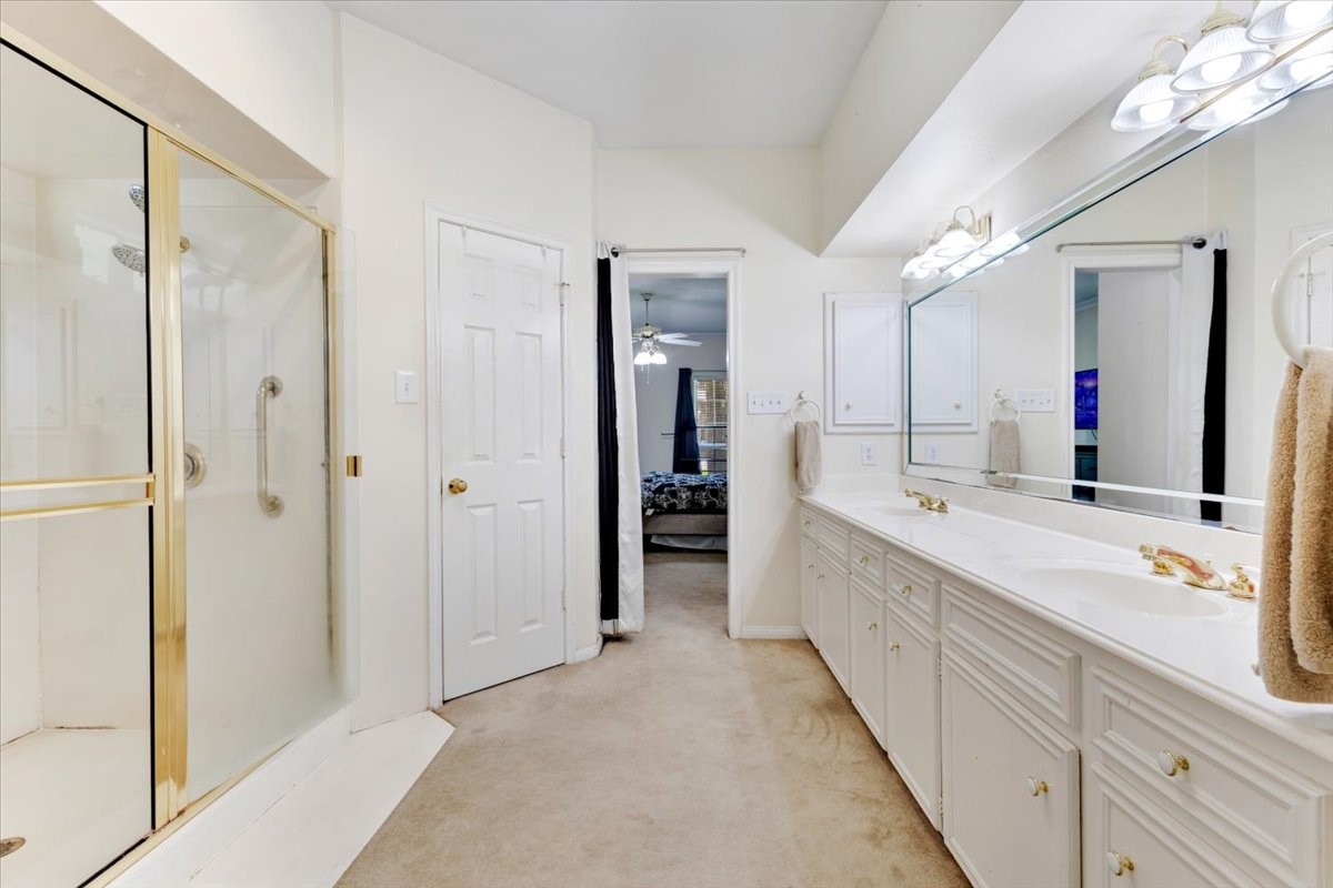 5431 Crown Colony Property Photo 21
