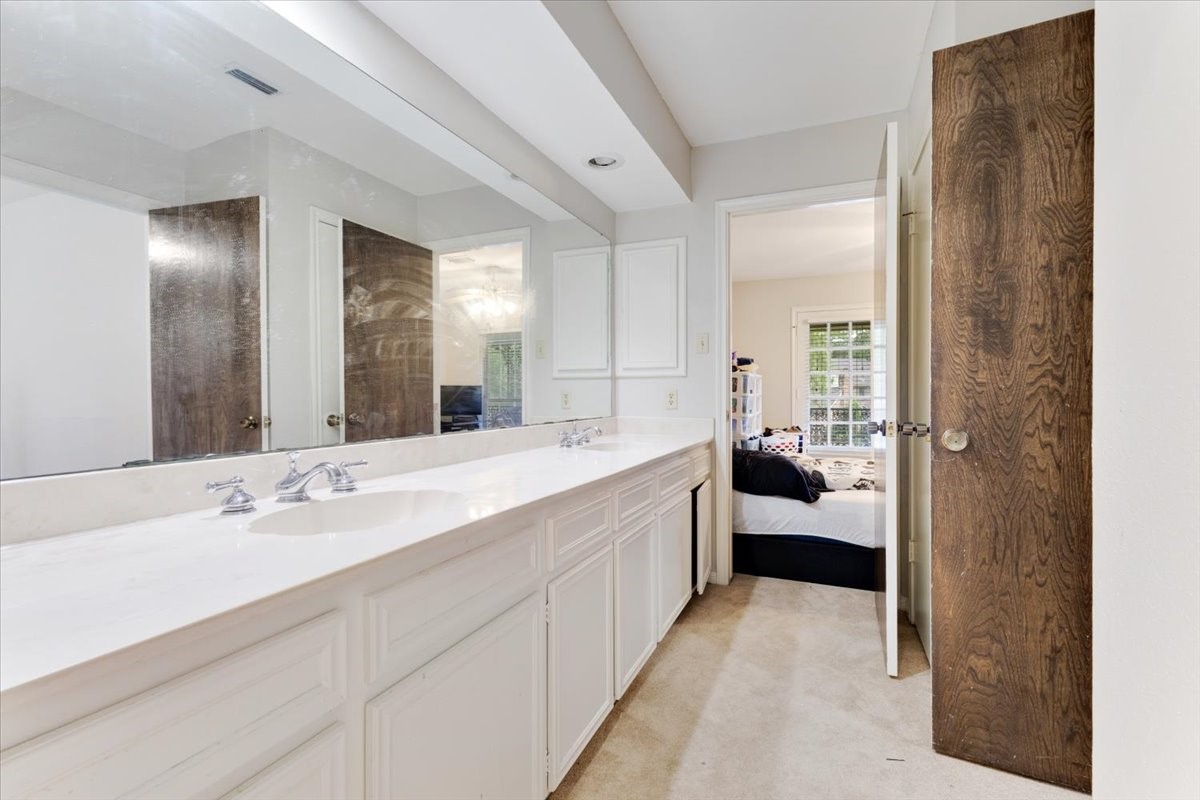 5431 Crown Colony Property Photo 32