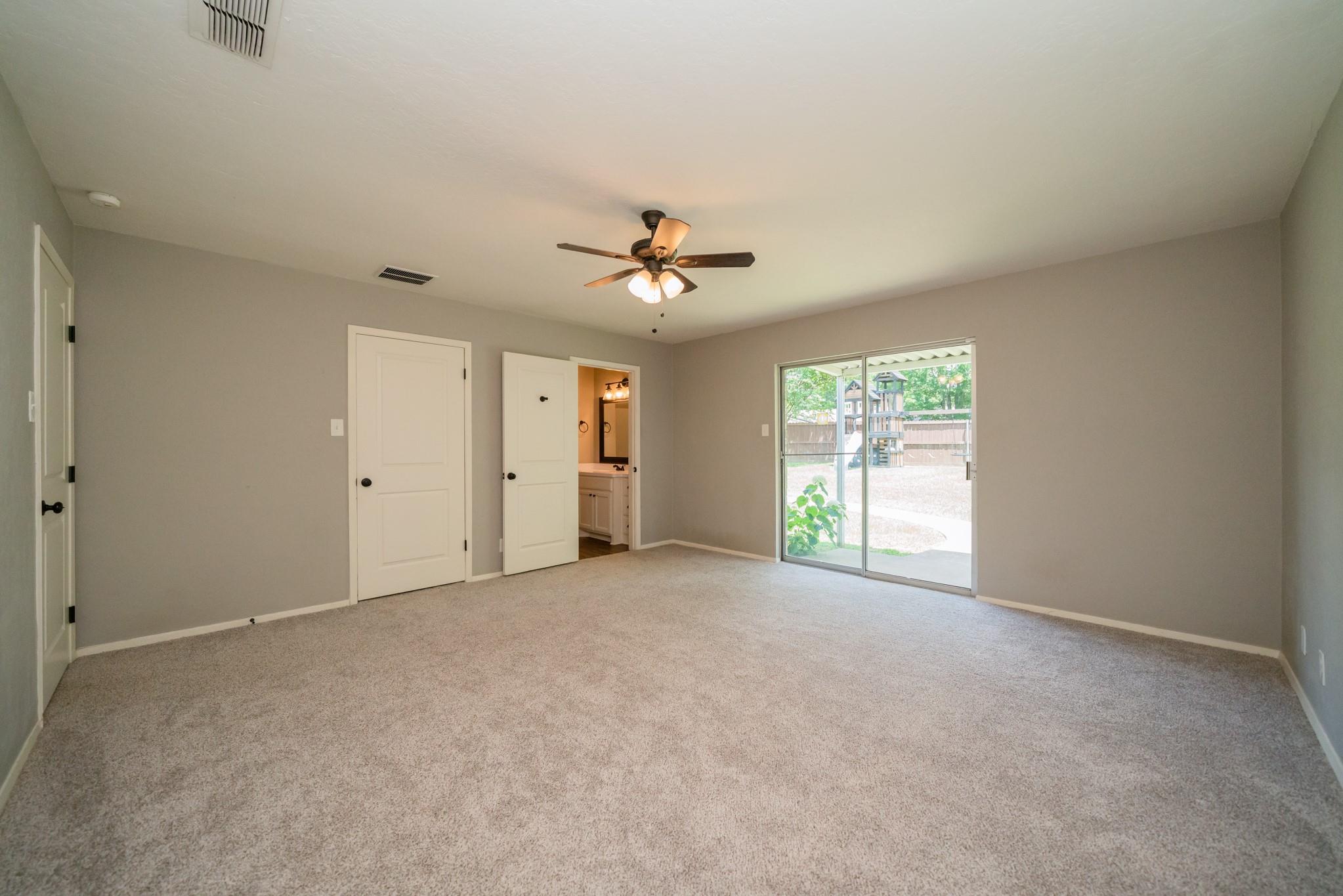 317 E Robinwood Property Photo 23