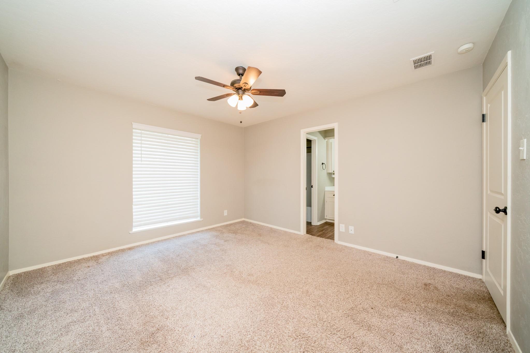 317 E Robinwood Property Photo 26