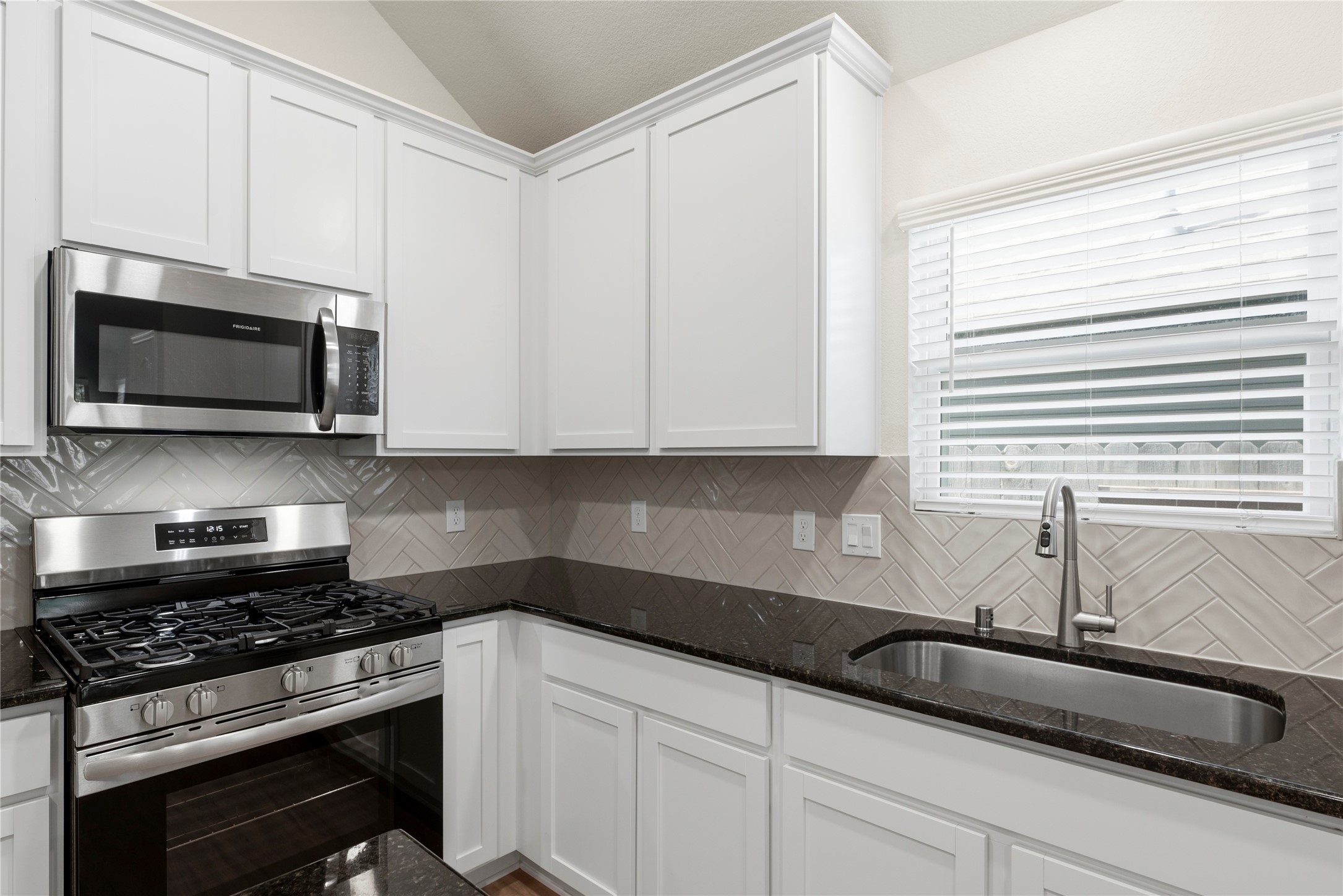 8415 Red Shiner Way Property Photo 7