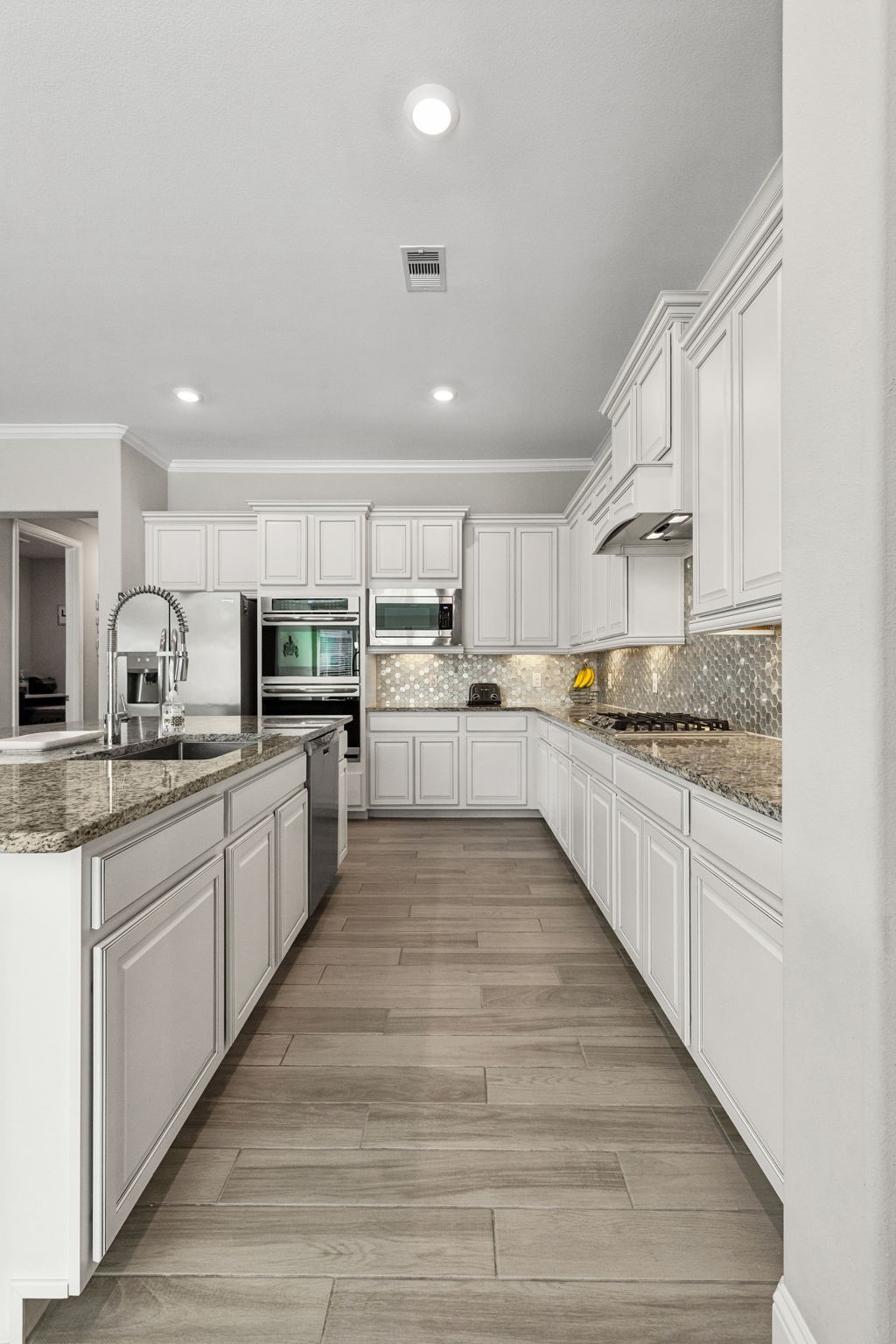7515 Windsong Bend Road Property Photo 13
