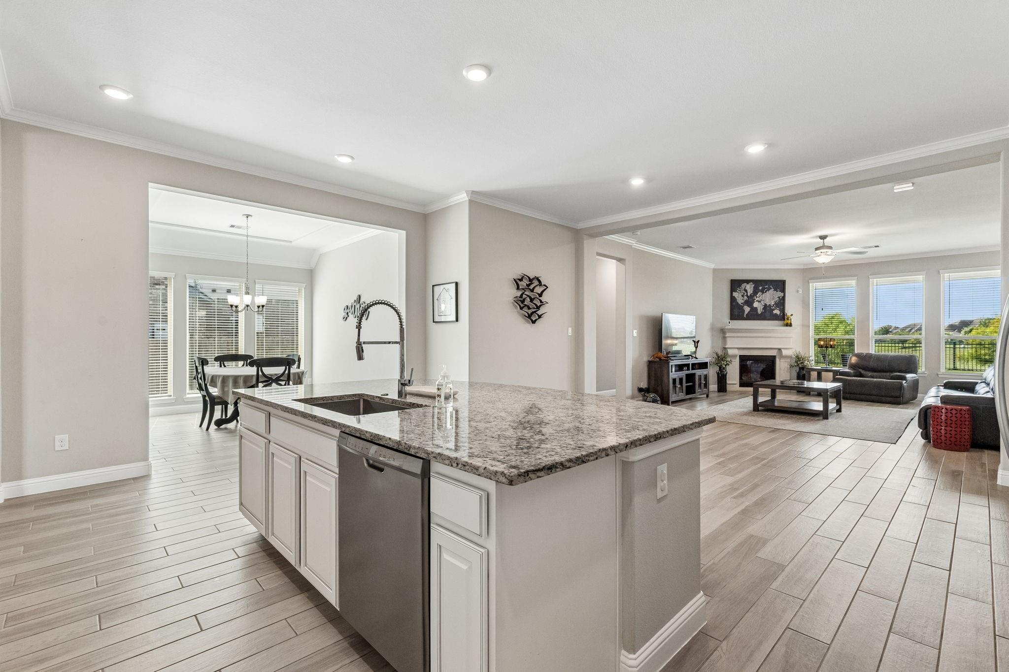 7515 Windsong Bend Road Property Photo 15