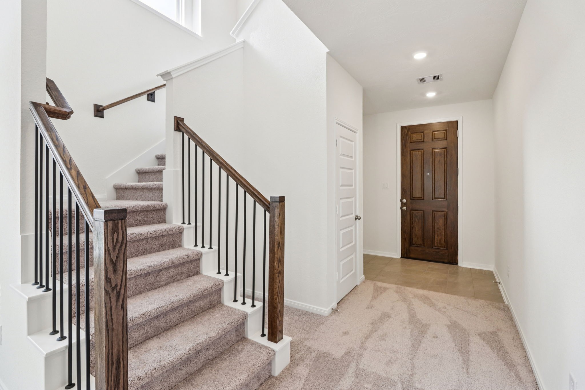 850 Mustang Ridge Terrace Property Photo 4