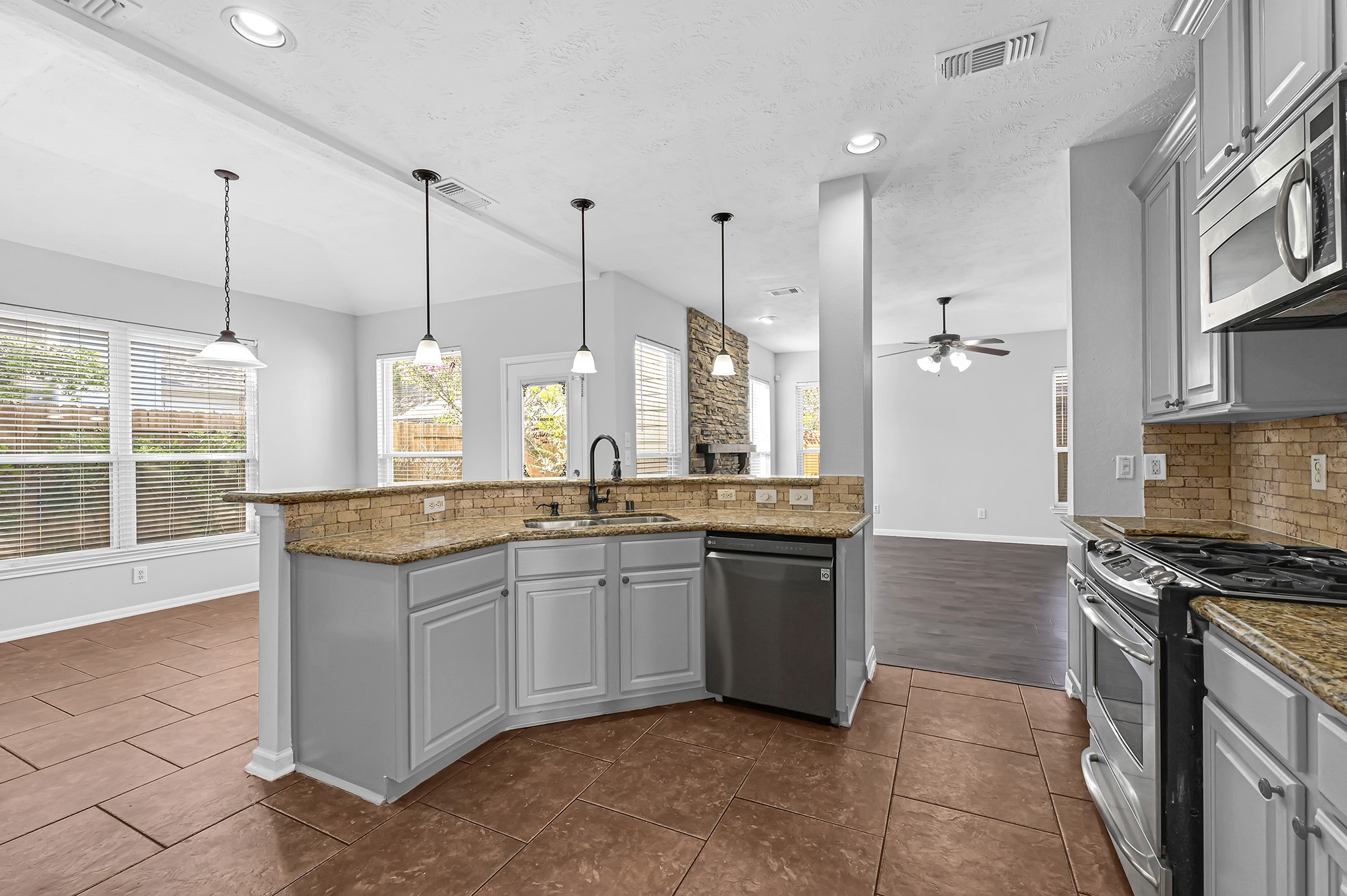 19010 Canyon Star Court Property Photo 8