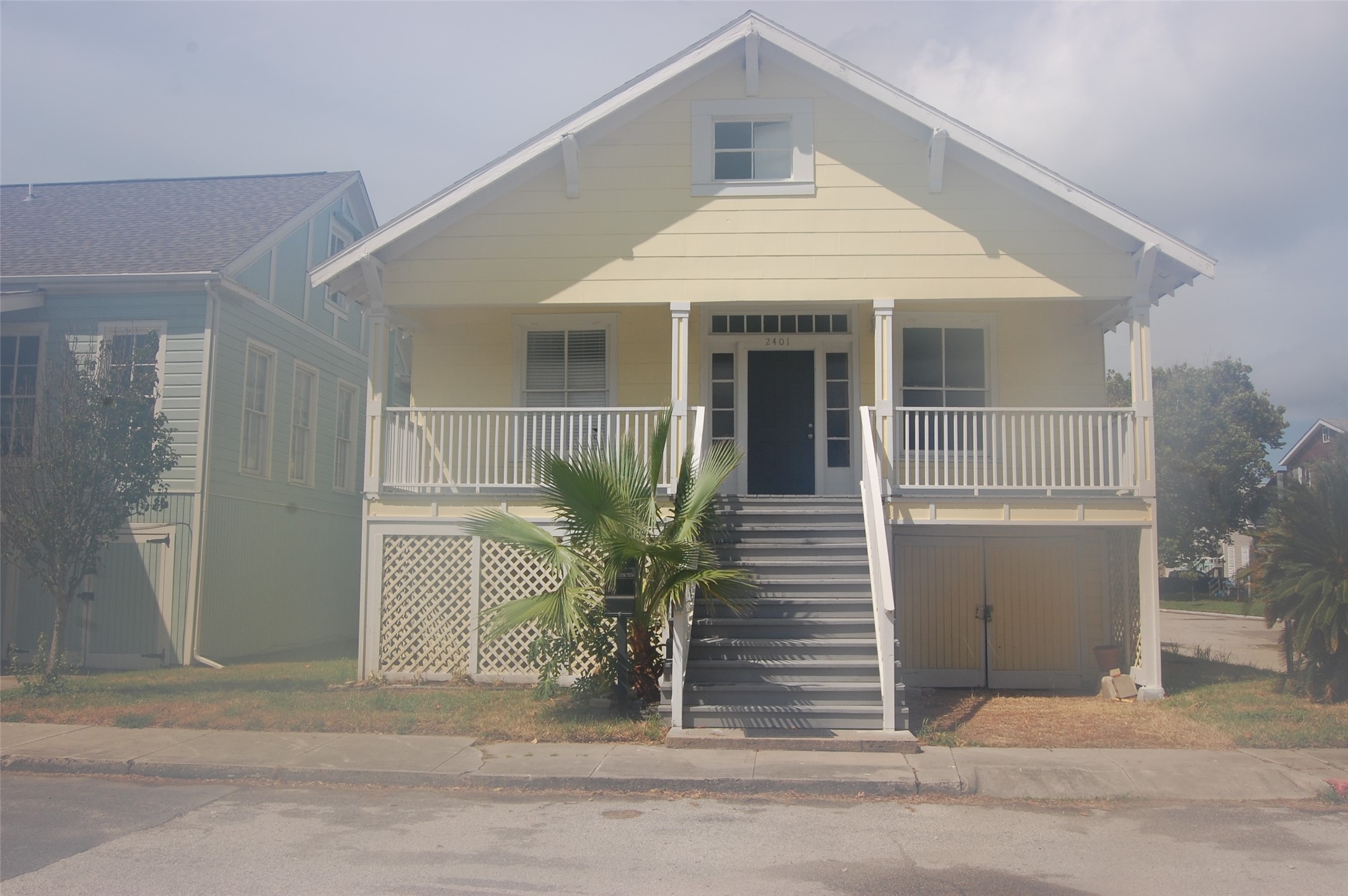 2401 38th Street Property Photo 3