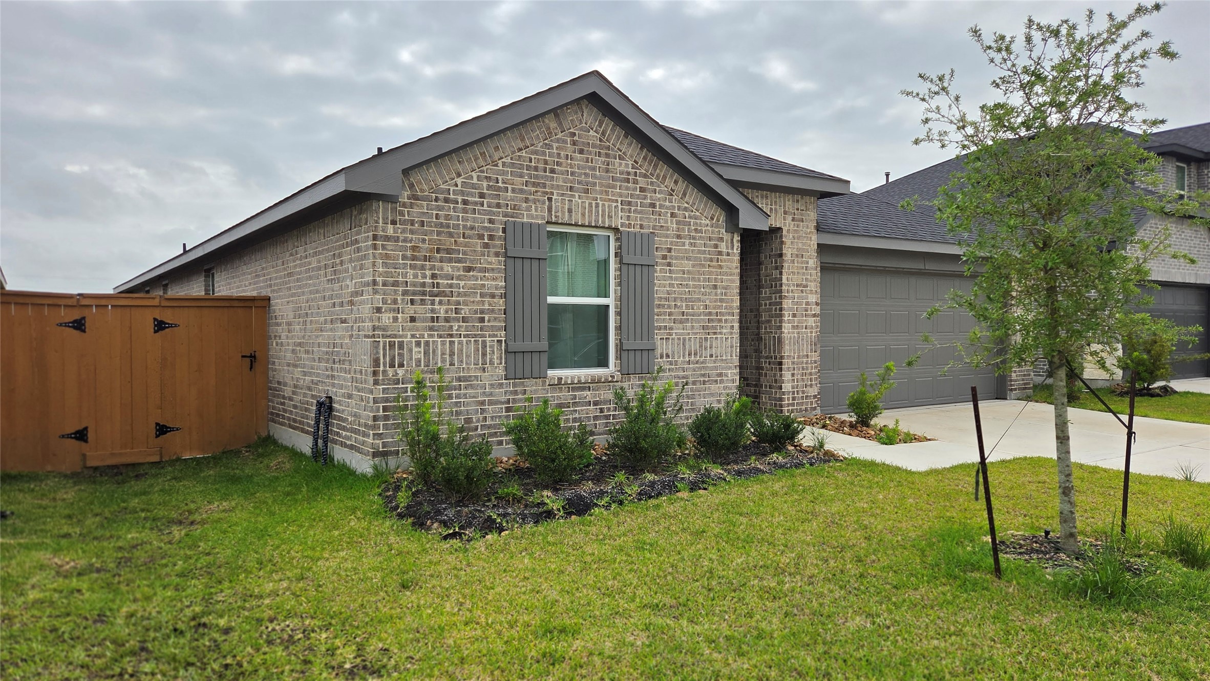 6110 Ginevra Summers Drive Property Photo 2
