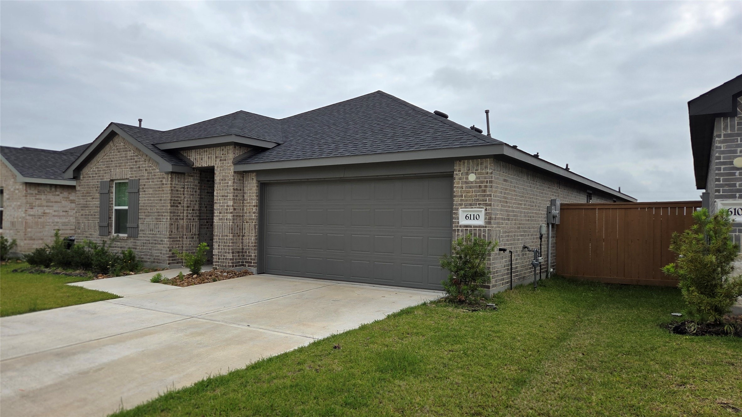 6110 Ginevra Summers Drive Property Photo 3