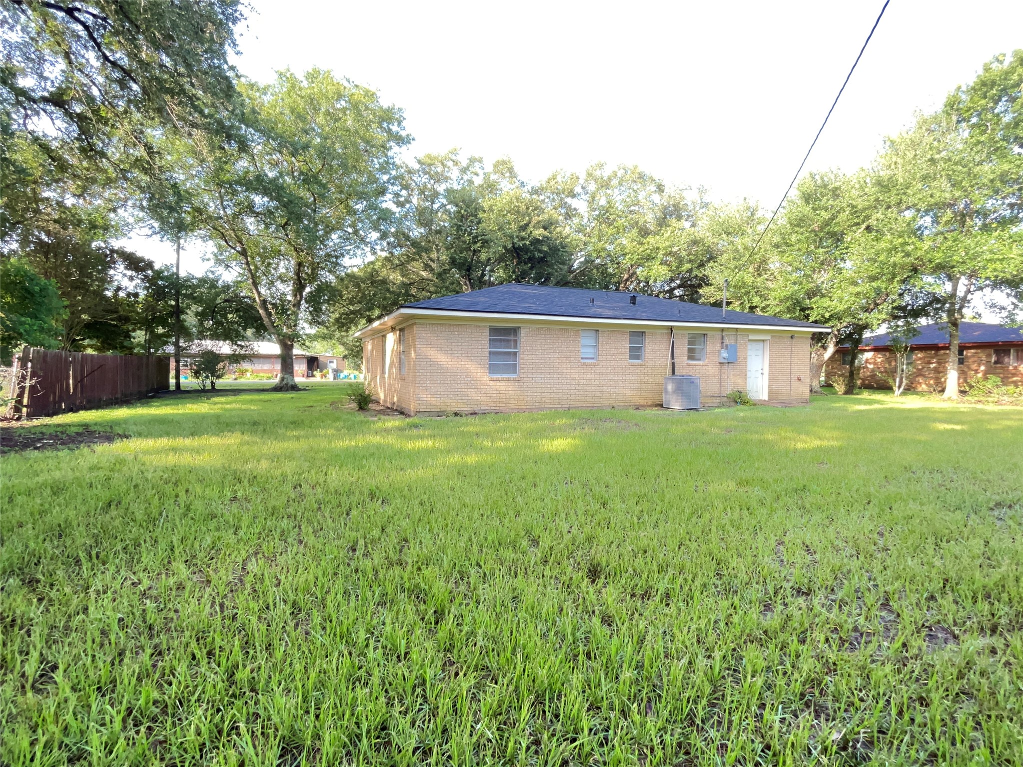 409 La Bradford Drive Property Photo 20