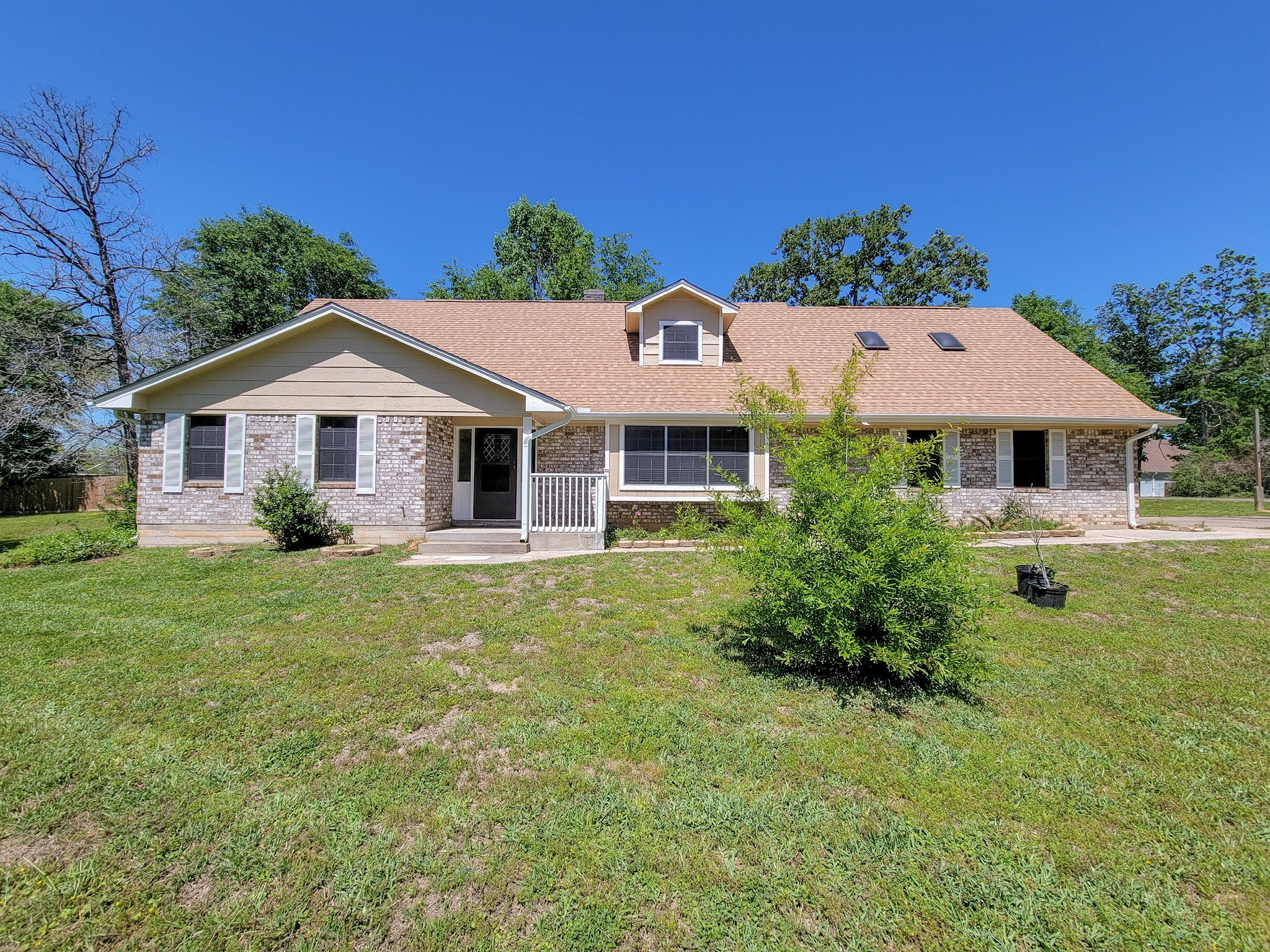 175 Greenwood Drive Property Photo 2
