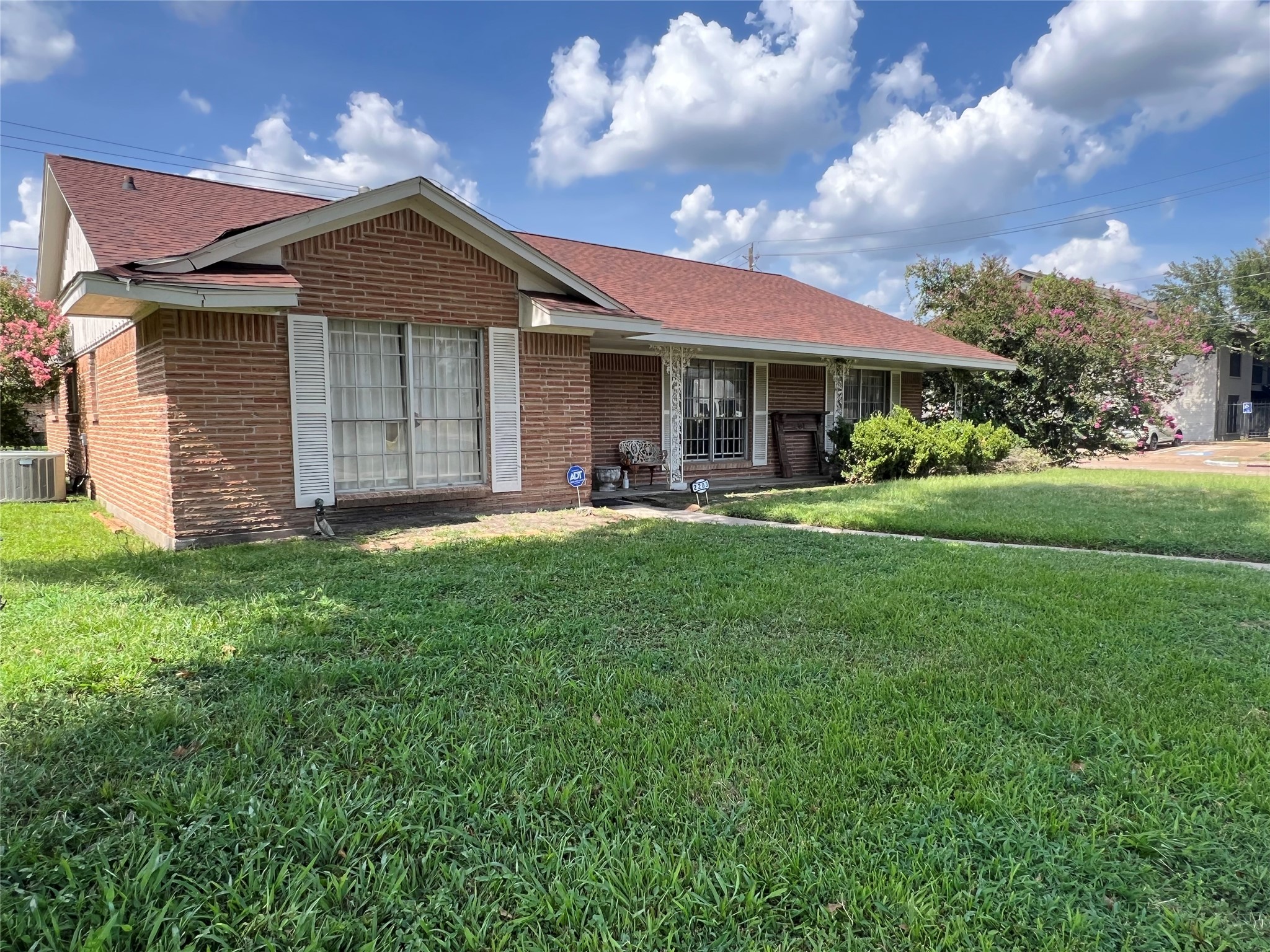 2203 Droxford Drive Property Photo 1