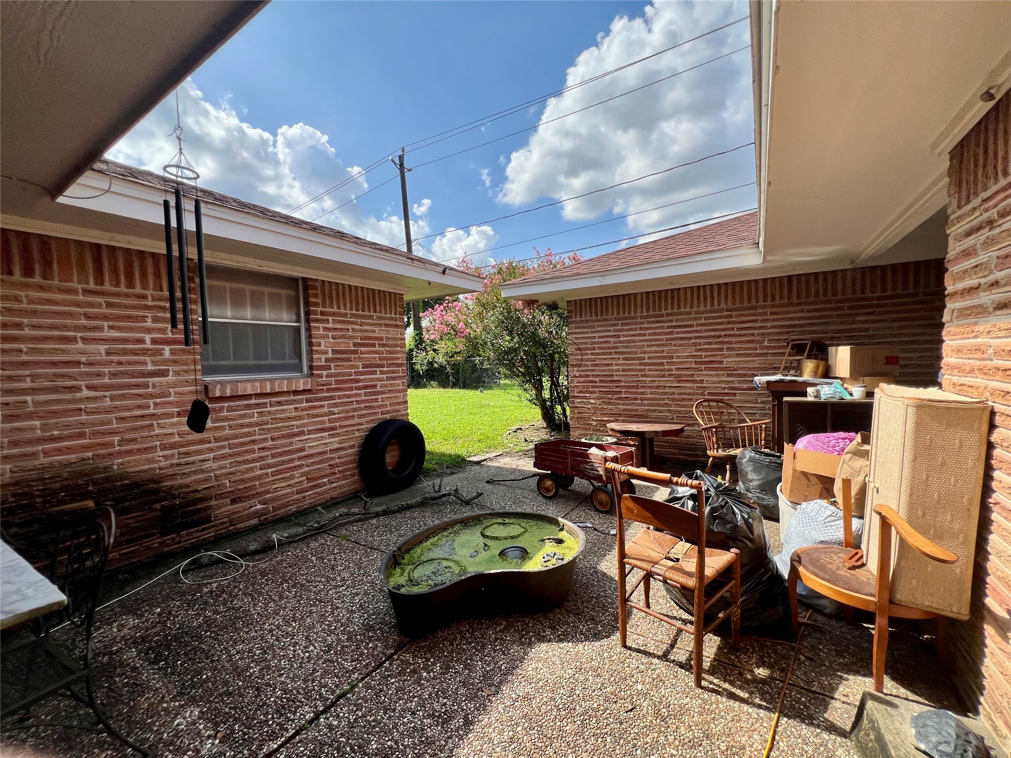 2203 Droxford Drive Property Photo 8