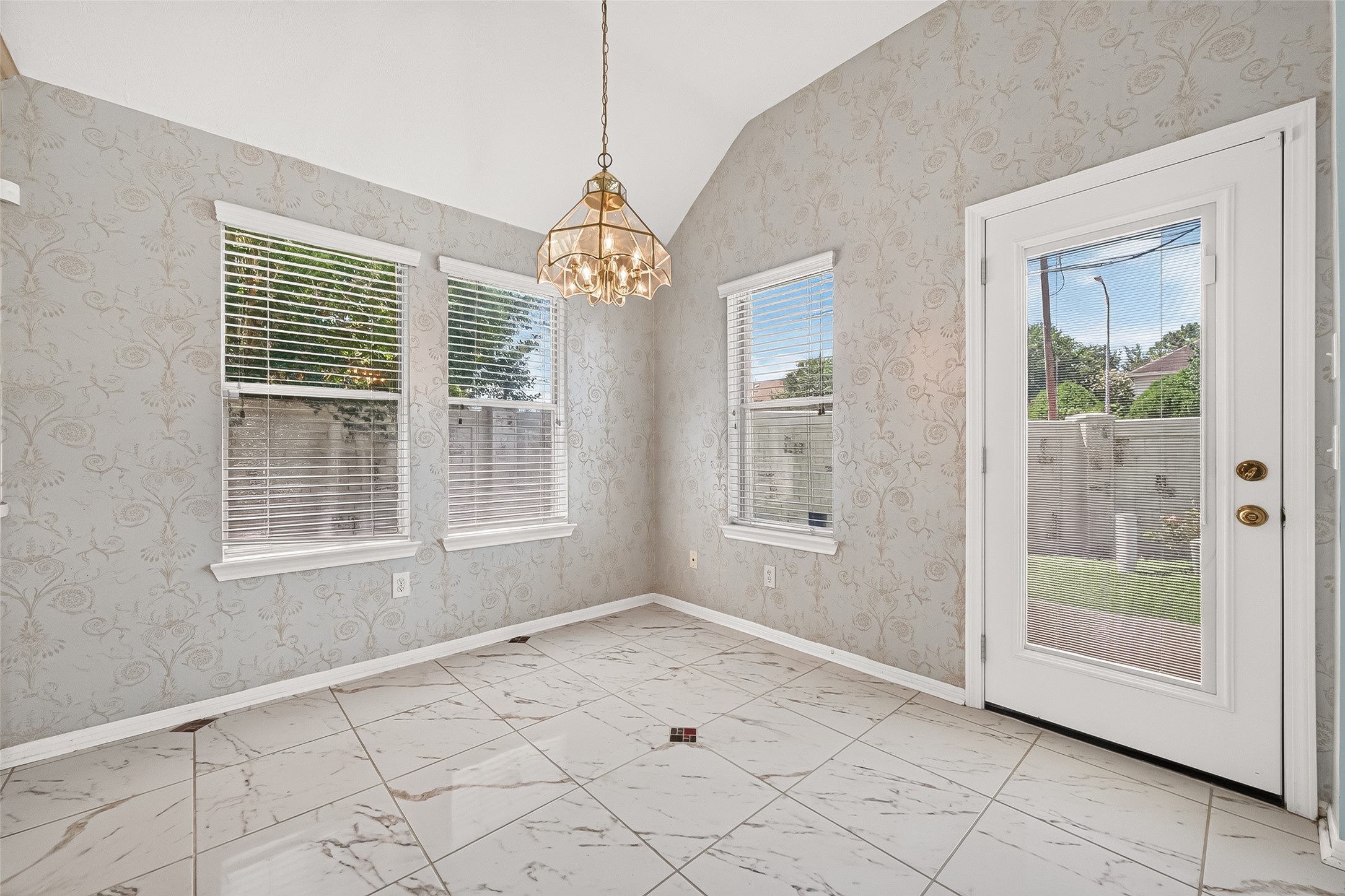 12338 Ashford Hollow Drive Property Photo 25