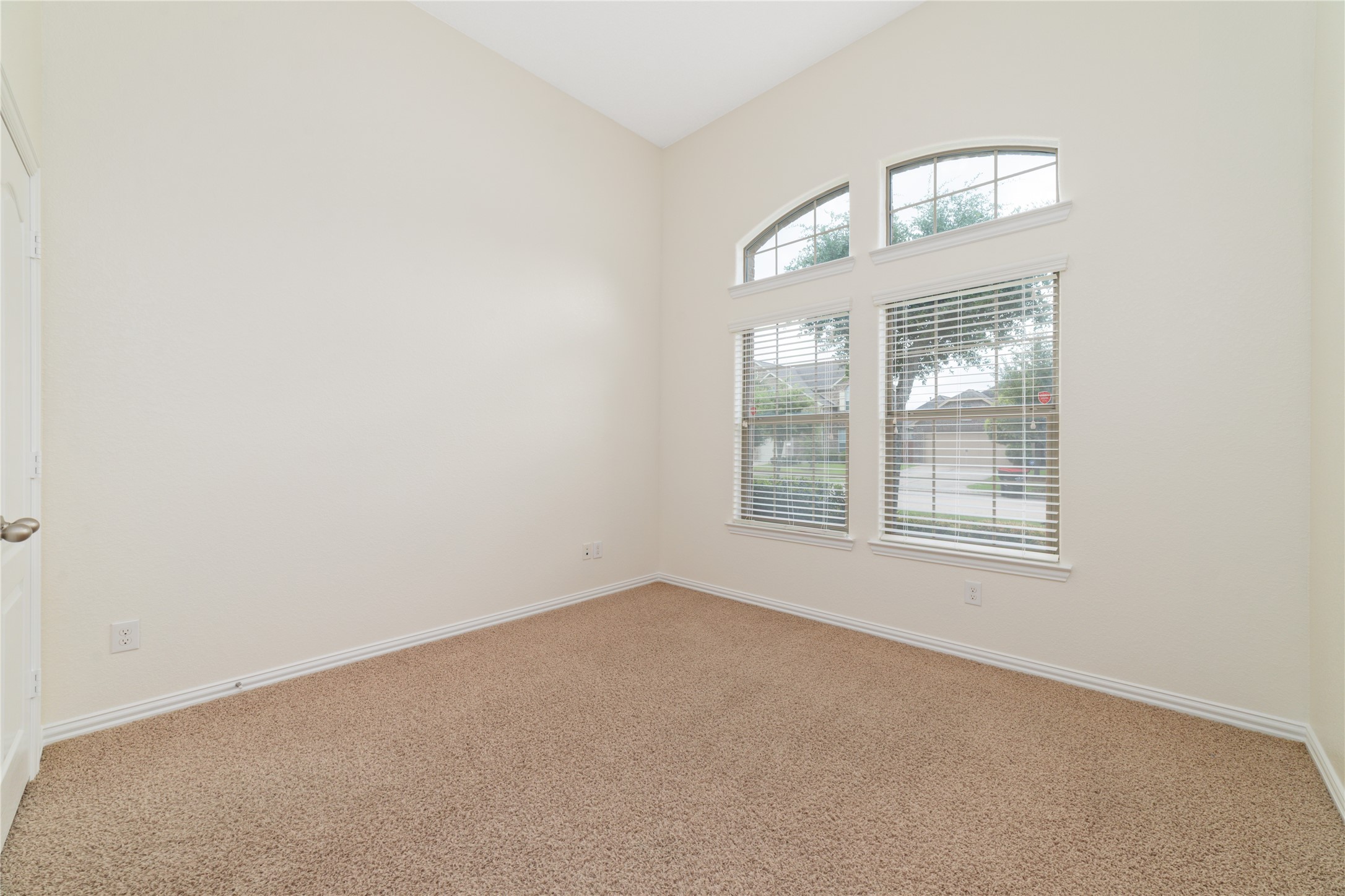 17314 Aldenwilds Lane Property Photo 7