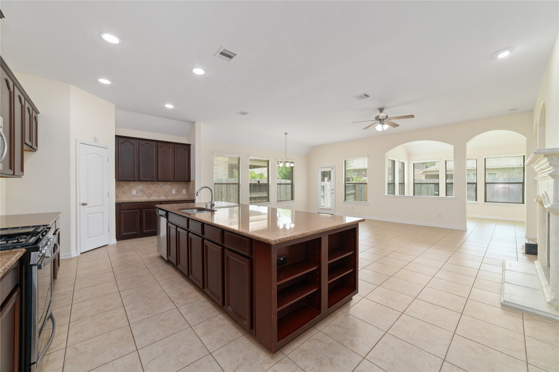 17314 Aldenwilds Lane Property Photo 16