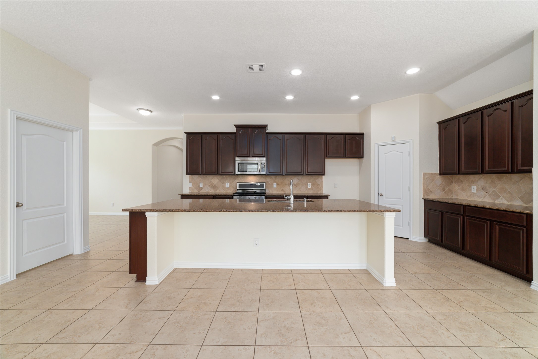 17314 Aldenwilds Lane Property Photo 18