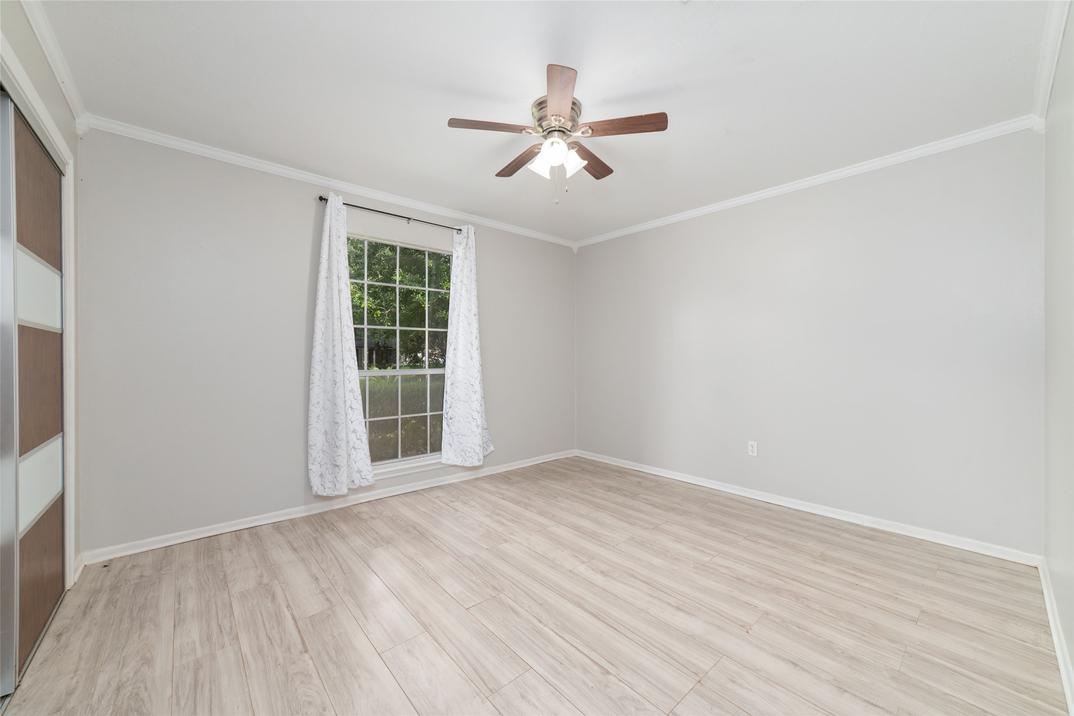 25602 Oakhurst Drive Property Photo 17