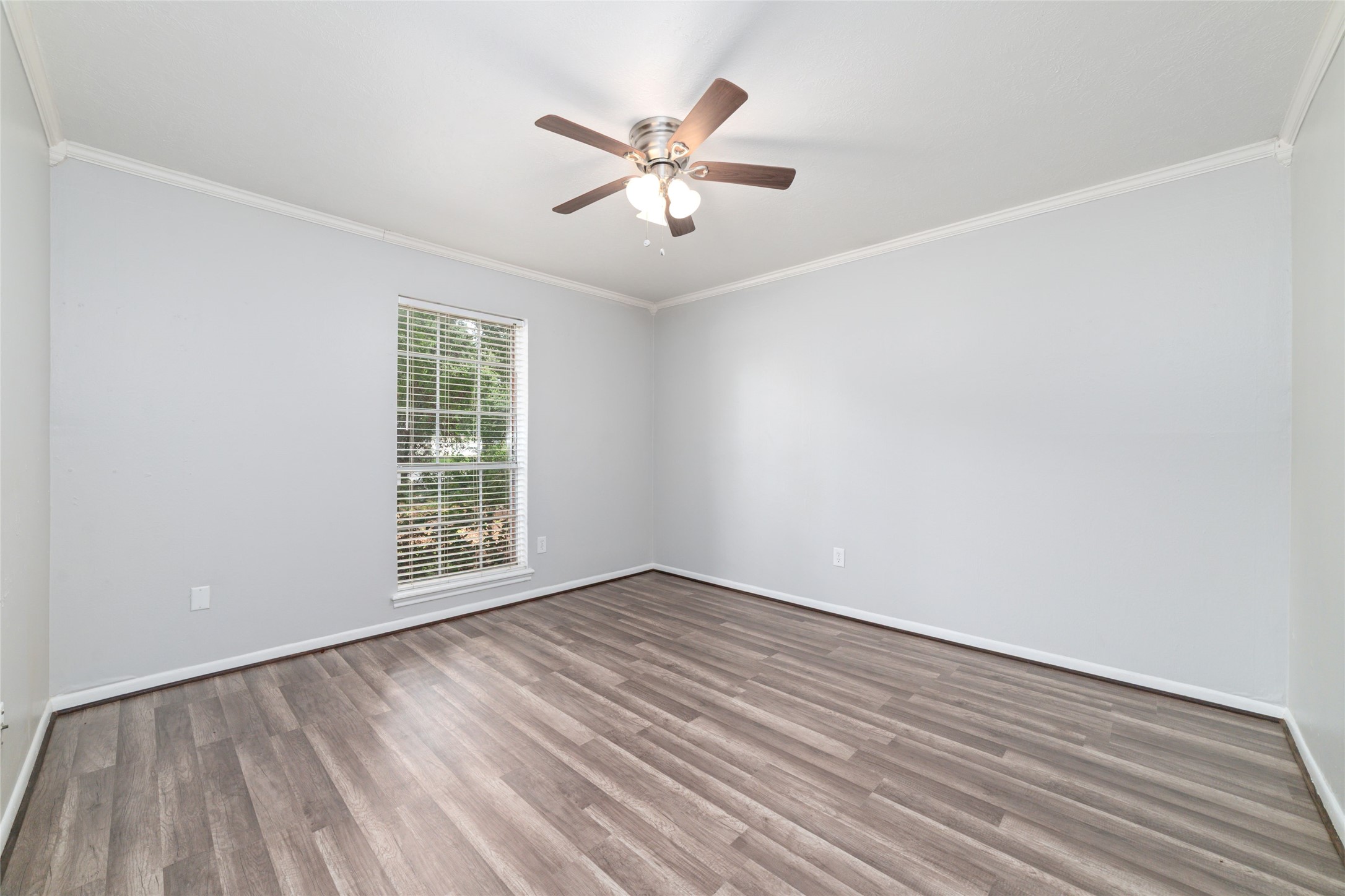25602 Oakhurst Drive Property Photo 21