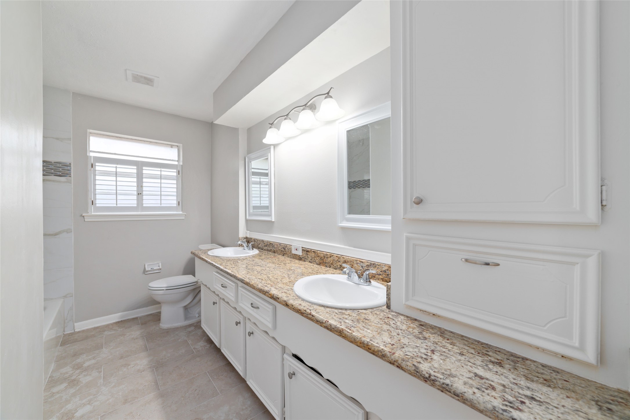 25602 Oakhurst Drive Property Photo 22