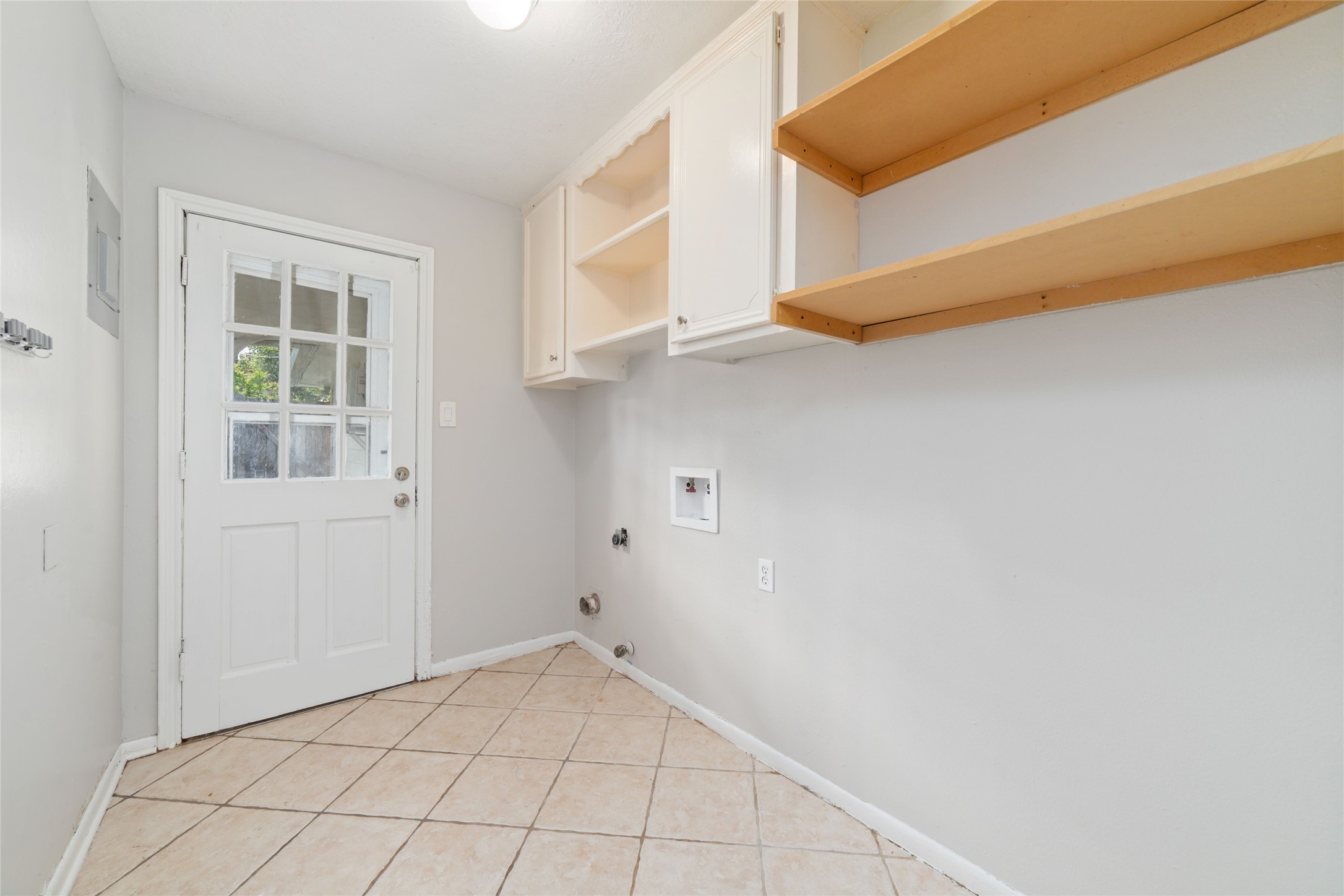 25602 Oakhurst Drive Property Photo 23