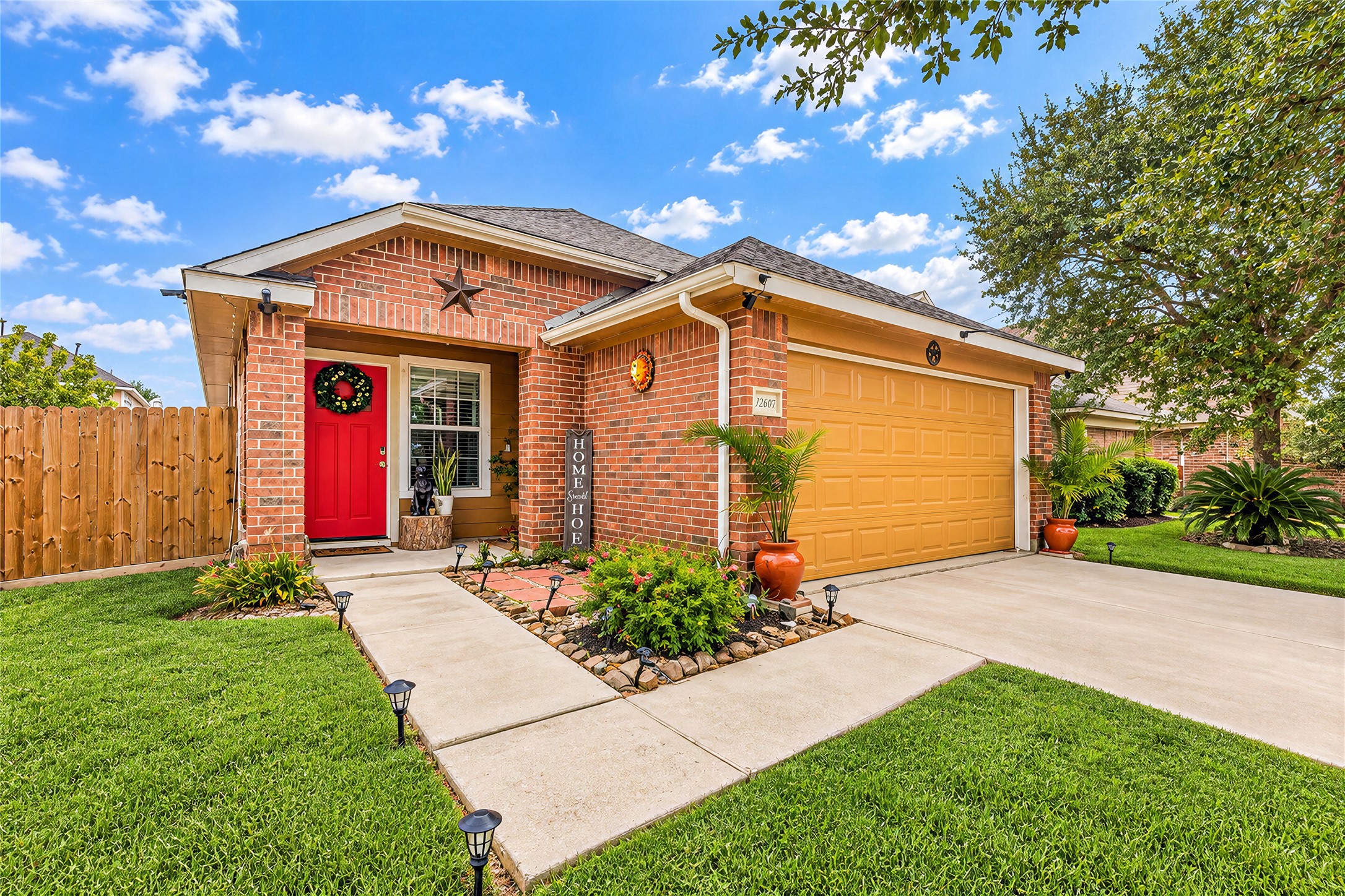12607 Querida Court Property Photo 3