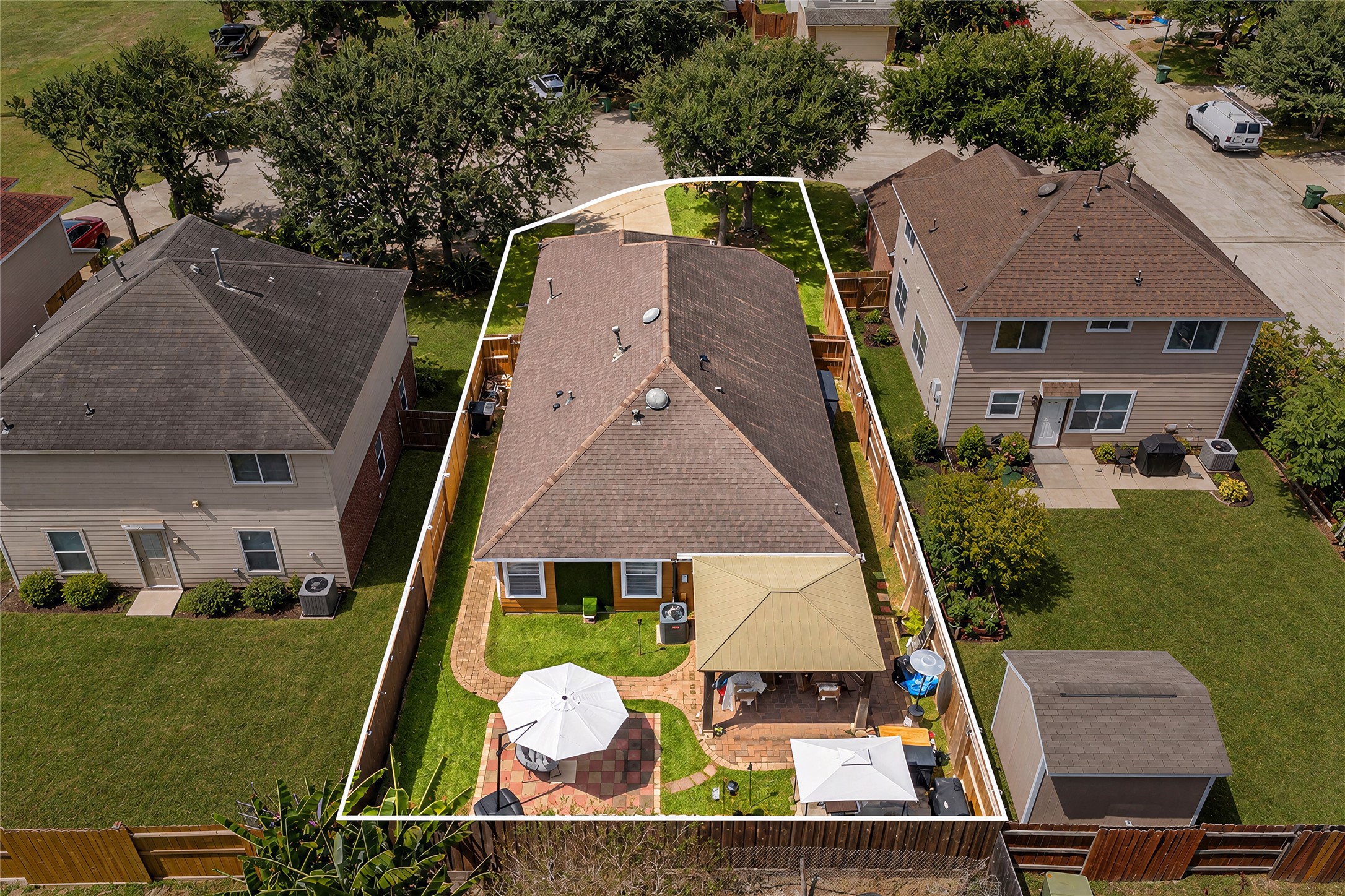 12607 Querida Court Property Photo 27