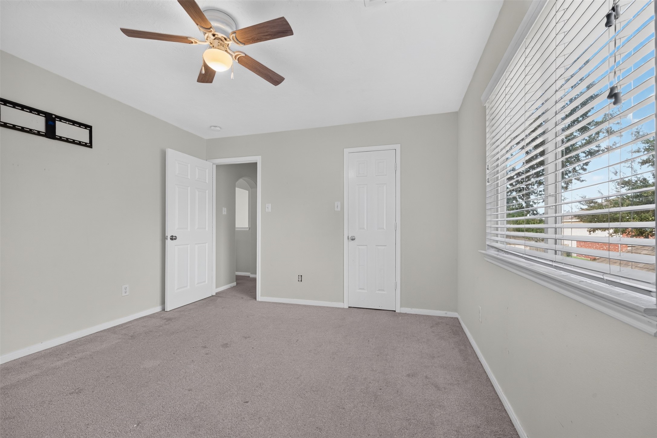 8002 Berkely Court Property Photo 17