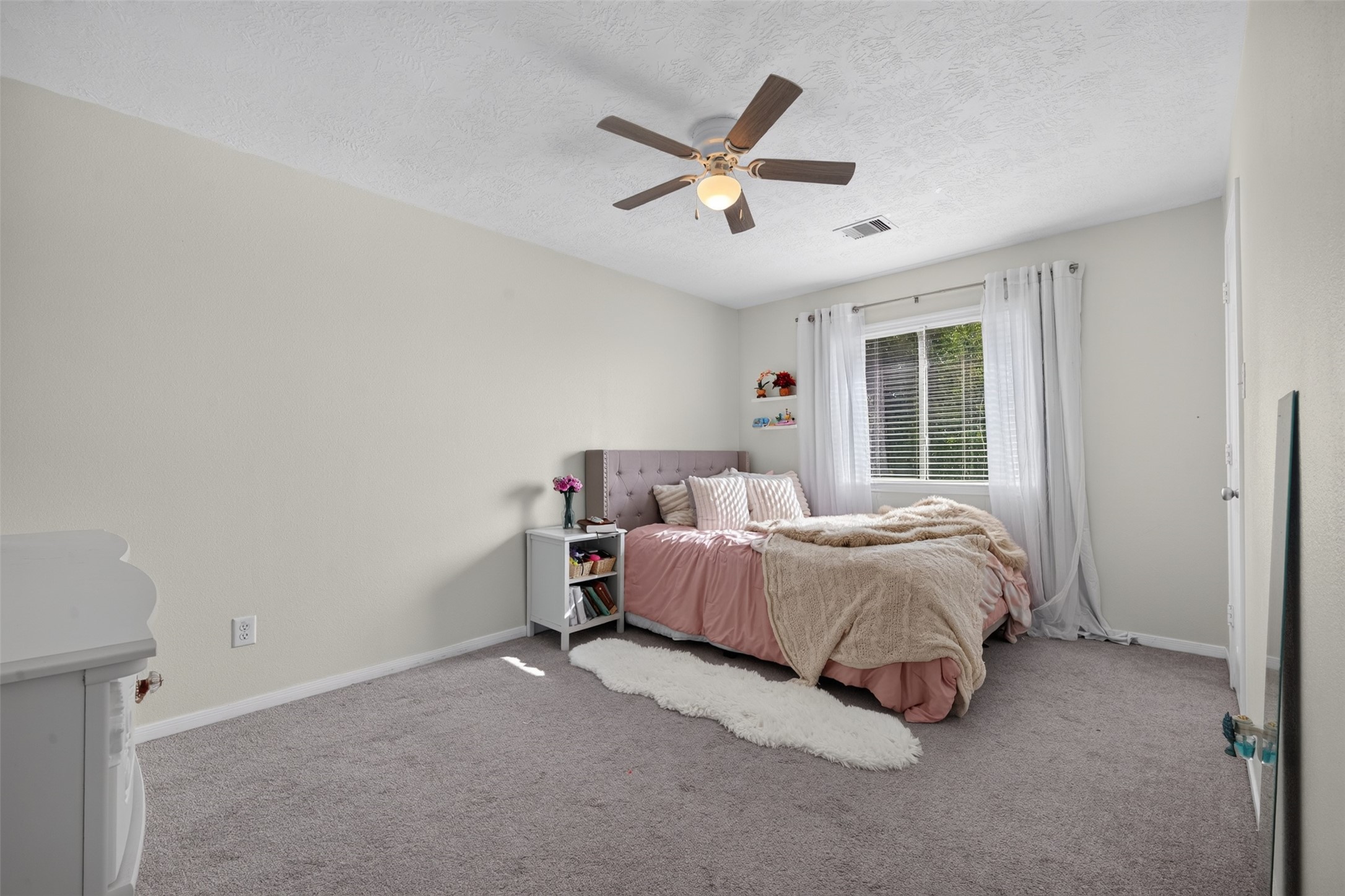 8002 Berkely Court Property Photo 18
