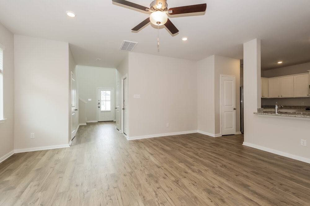 15652 Plum Brook Drive Property Photo 5