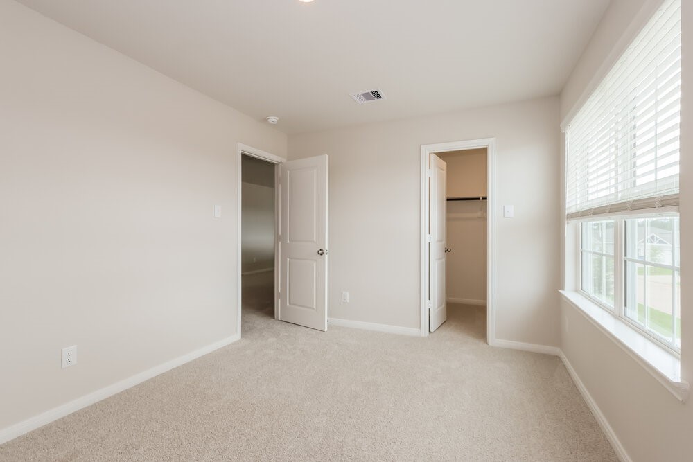 15652 Plum Brook Drive Property Photo 14