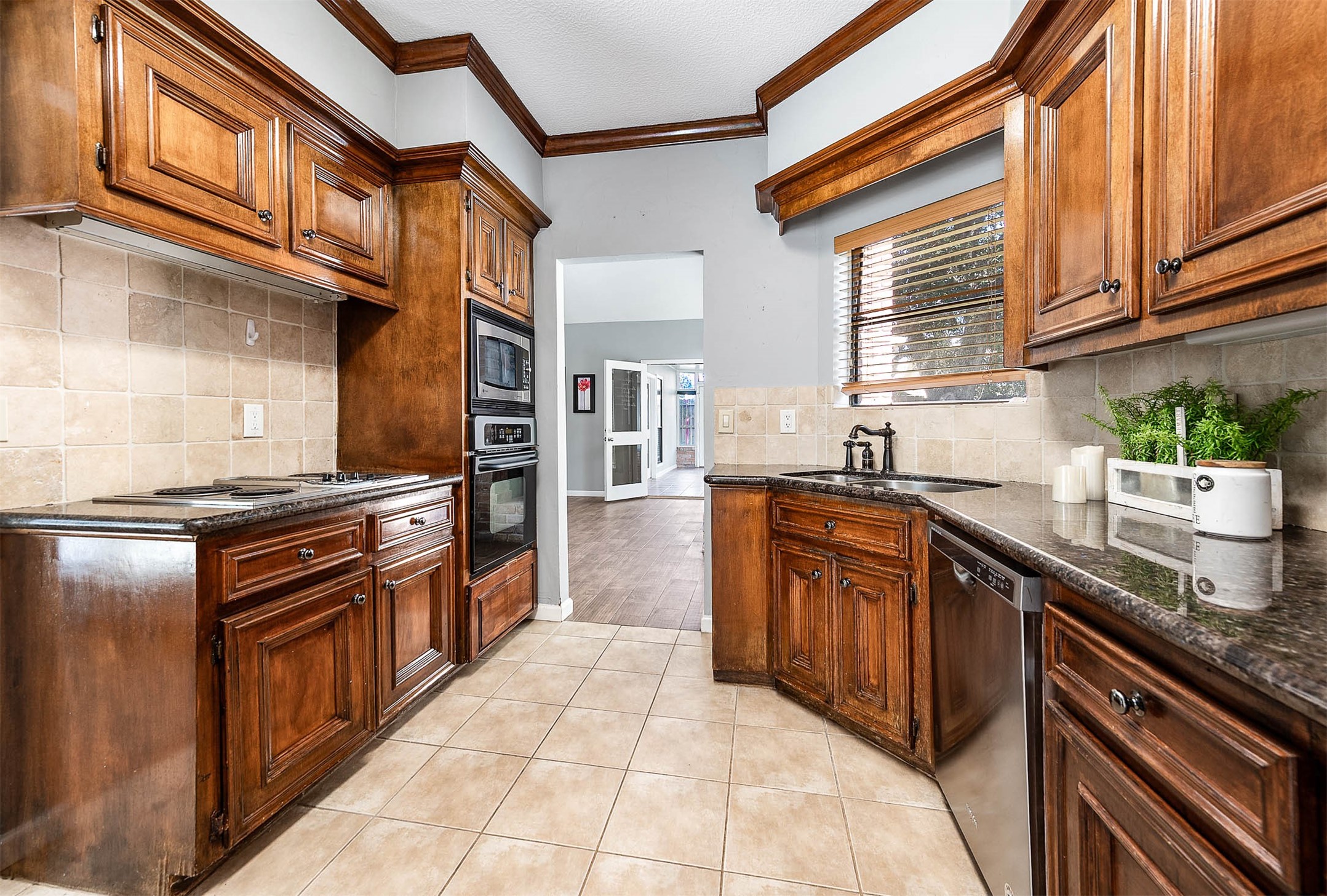 11606 Aspenway Drive Property Photo 17